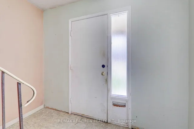 10 Livonia Pl #105, Toronto 5