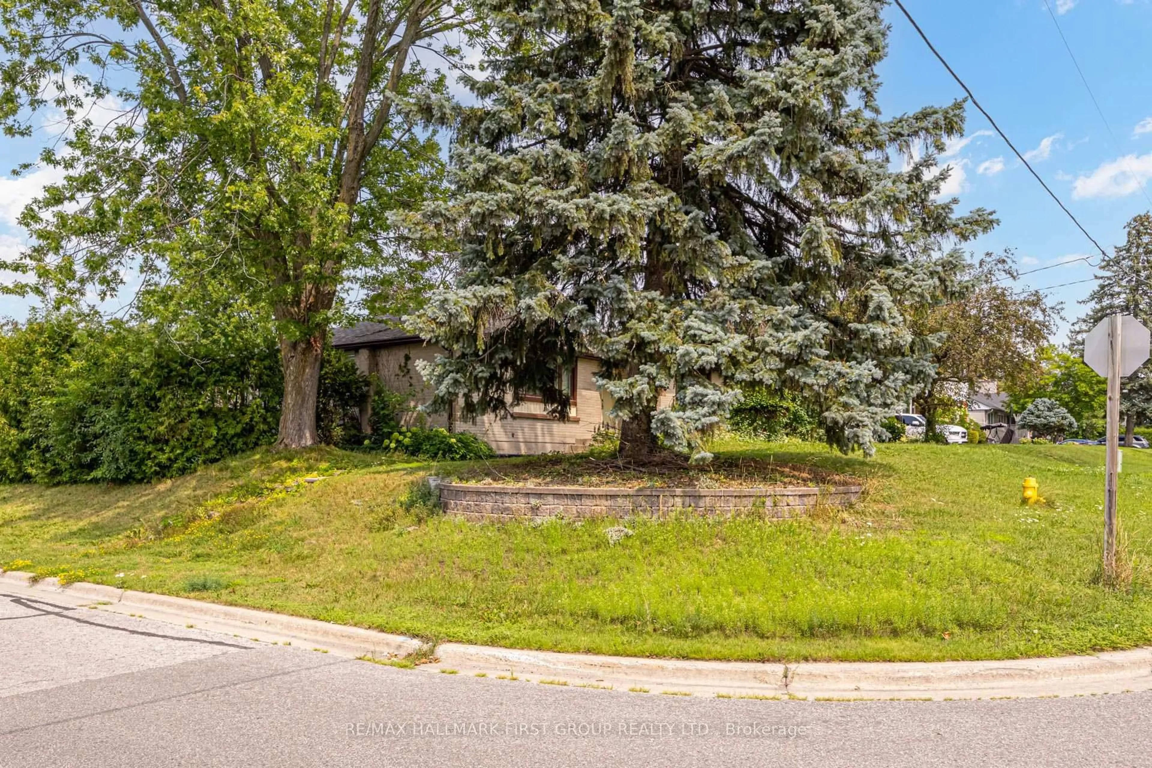 Unknown for 180 Sherwood Ave, Oshawa Ontario L1G 3L8