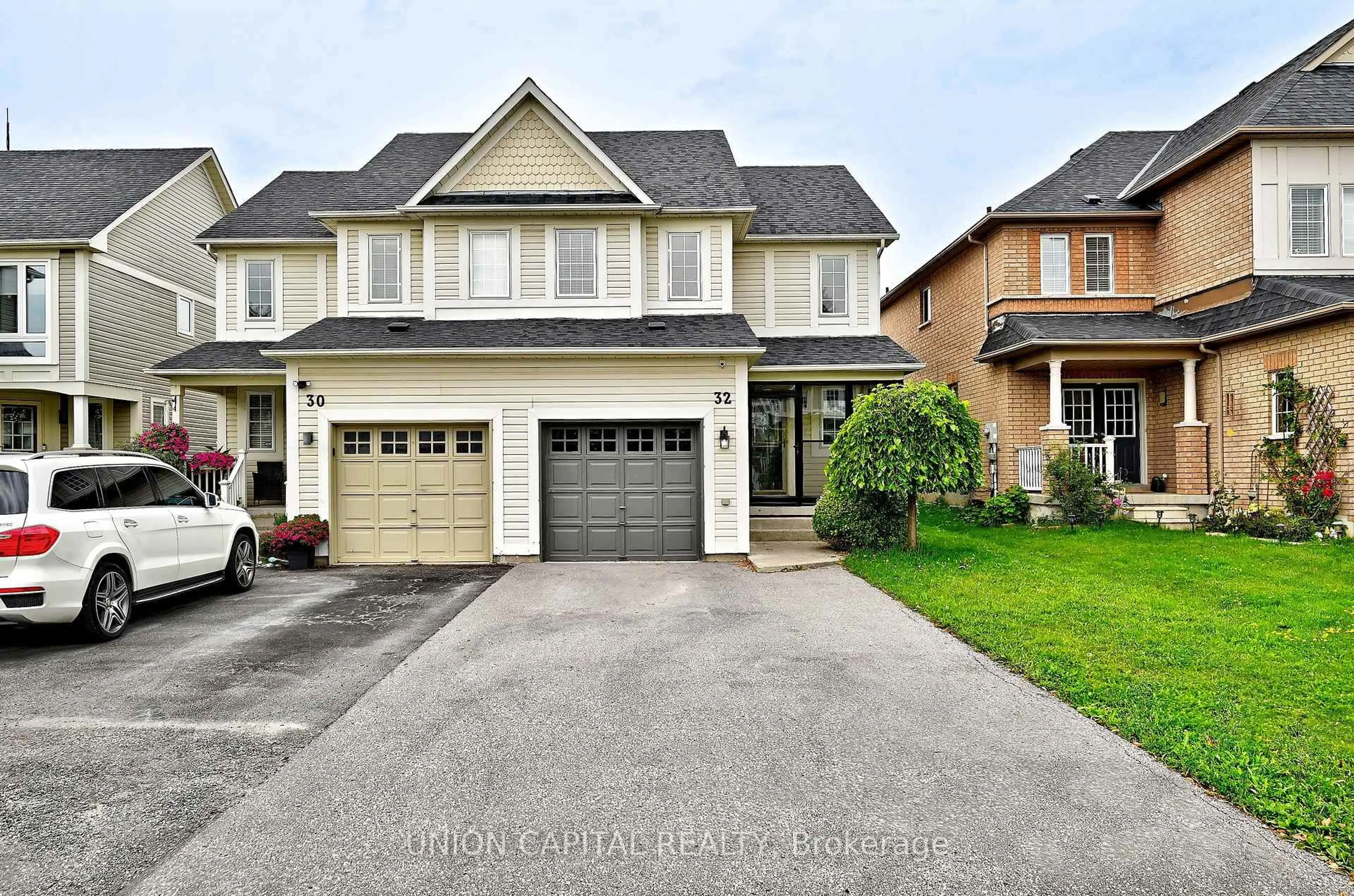 Unknown for 32 Regatta Cres, Whitby Ontario L1N 9V2