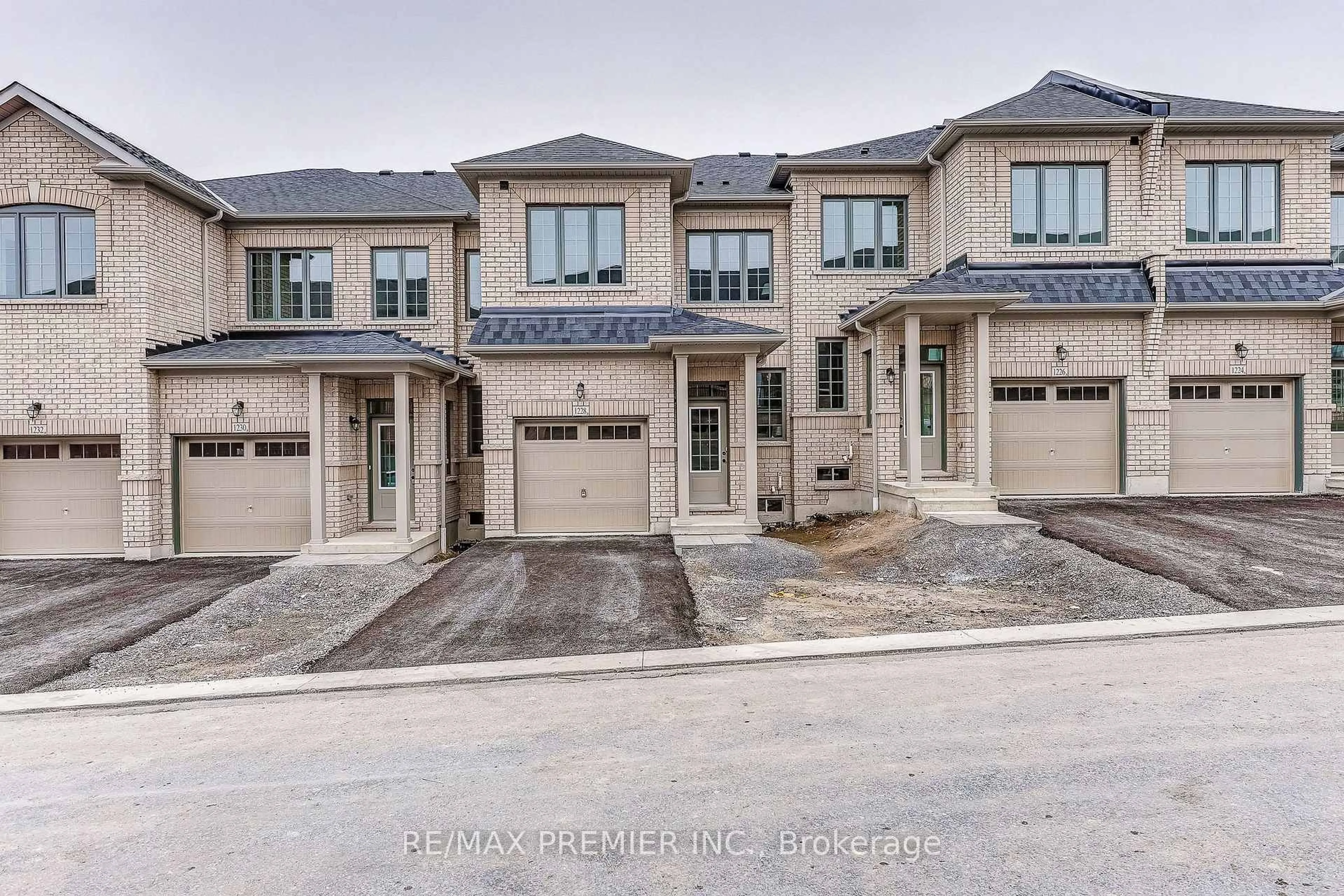 Unknown for 1228 Elizabeth Mackenzie Dr, Pickering Ontario L1X 0S3