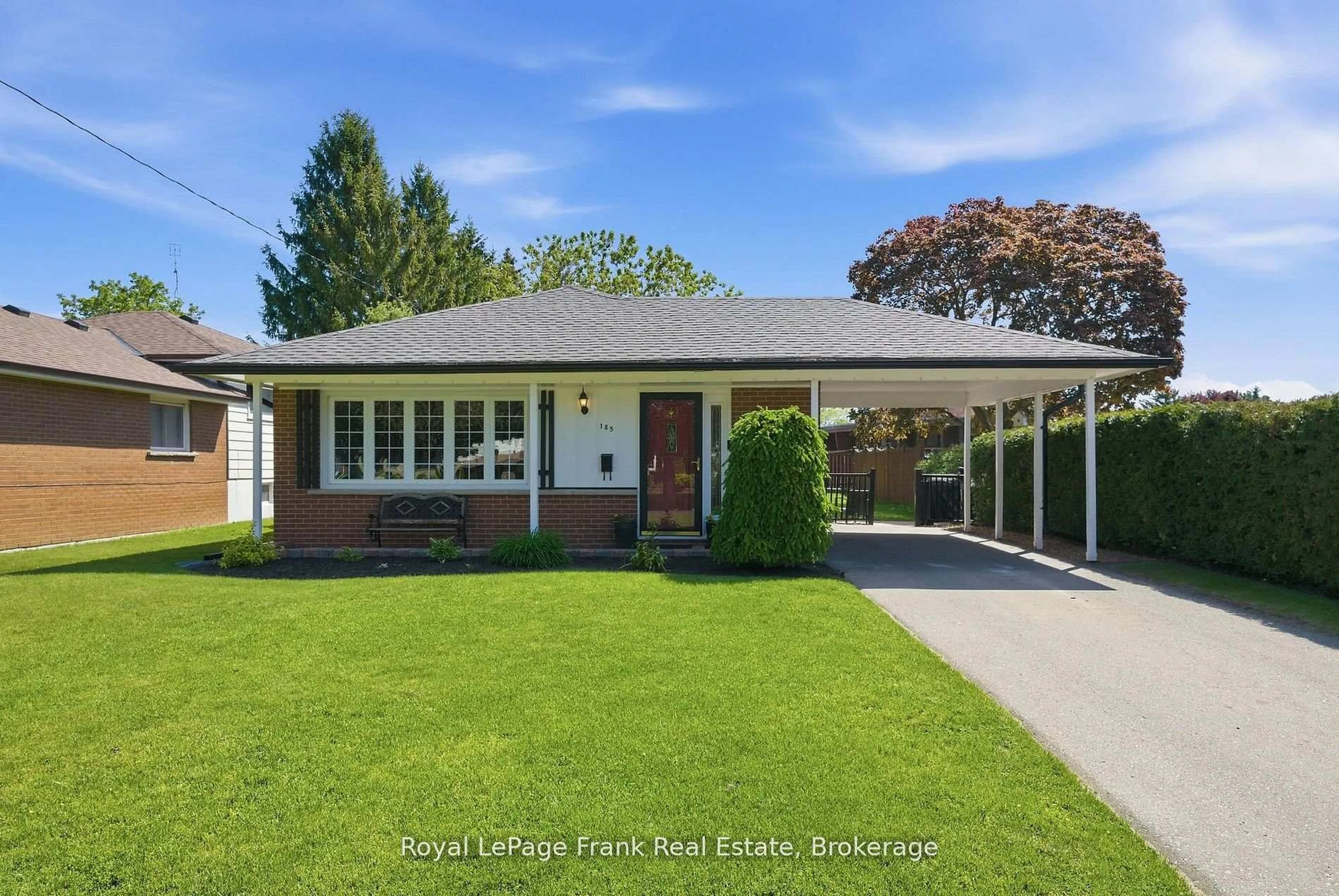 Home with vinyl exterior material, street for 185 Athabasca St, Oshawa Ontario L1H 7J2
