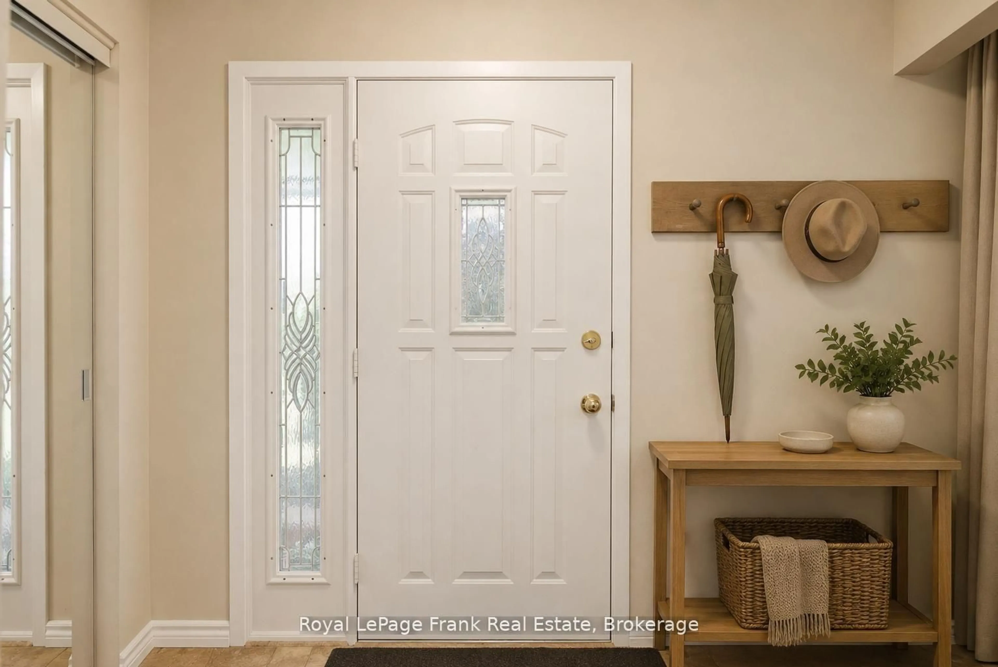 Indoor entryway for 185 Athabasca St, Oshawa Ontario L1H 7J2