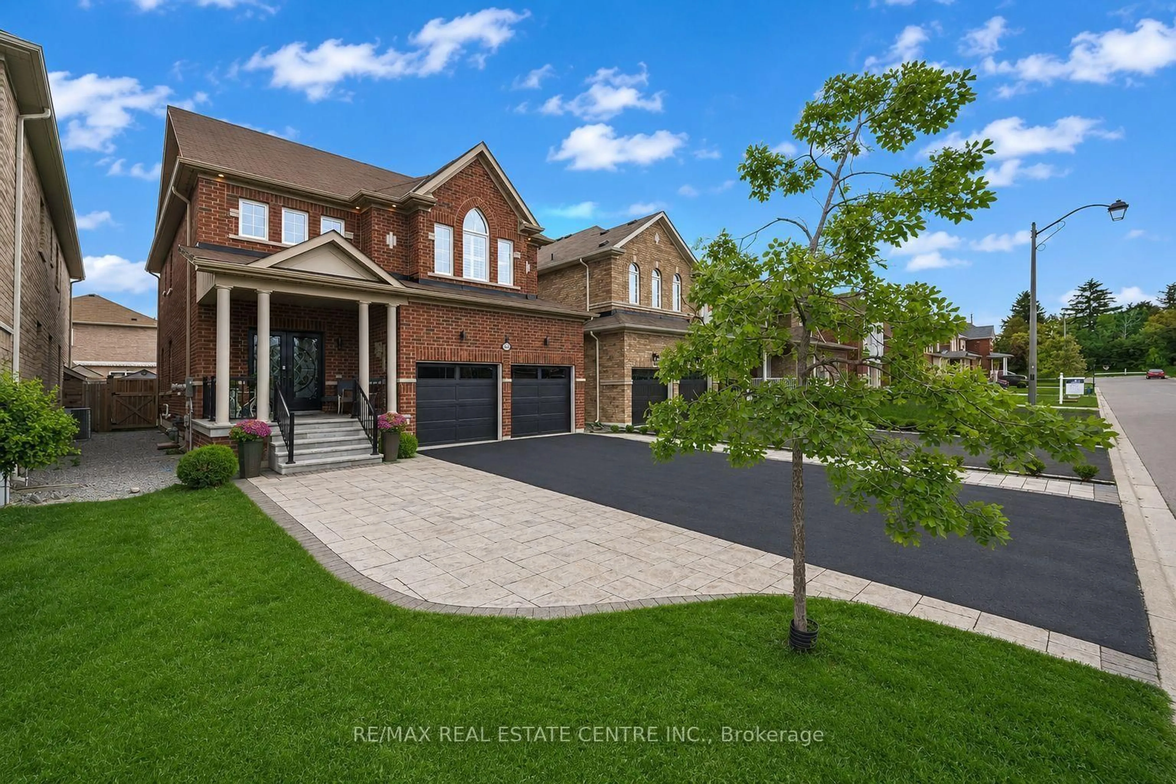 Home with brick exterior material, street for 844 Wrenwood Dr, Oshawa Ontario L1K 0V8