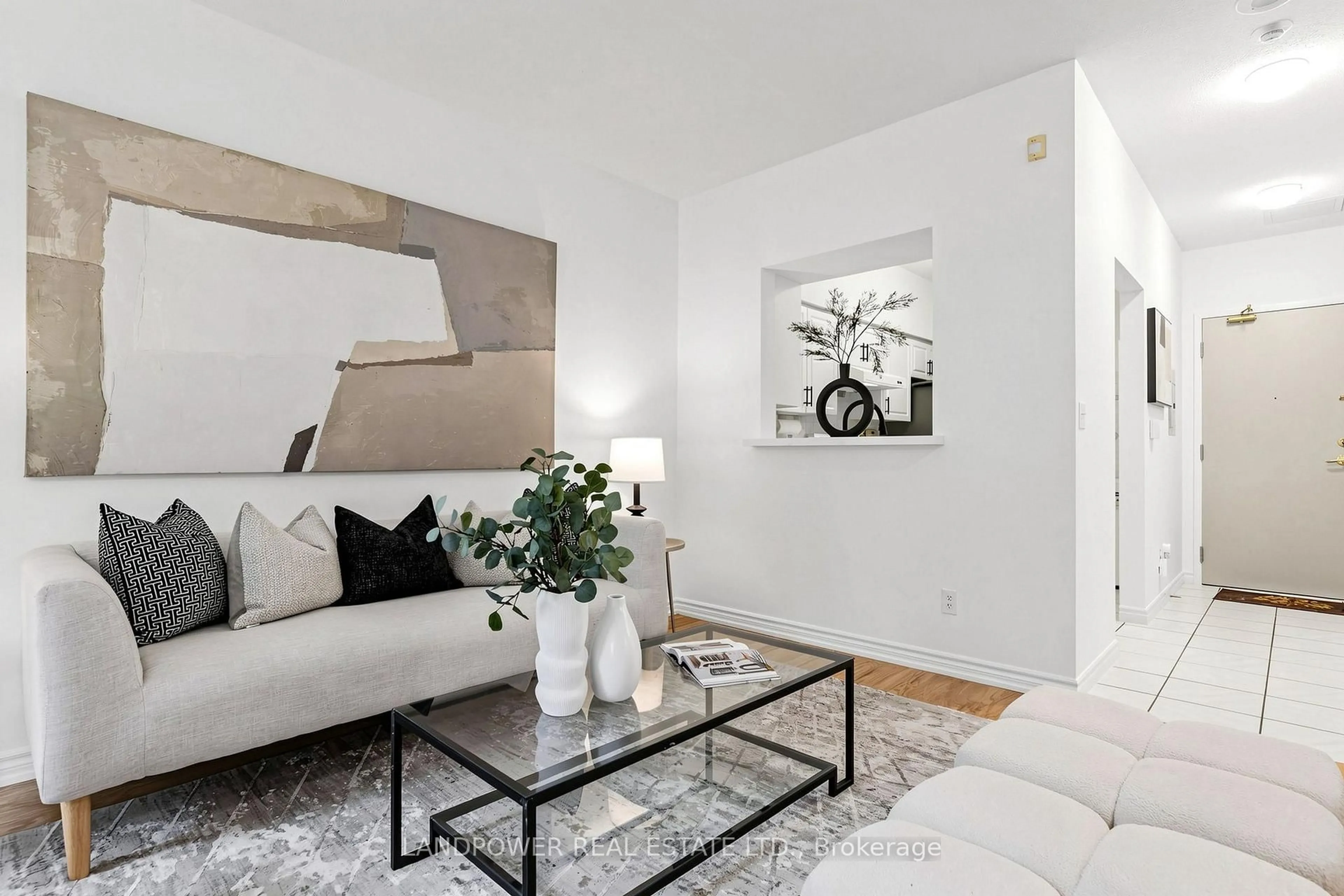 Living room with furniture, unknown for 5039 Finch Ave #TH02, Toronto Ontario M1S 5L6