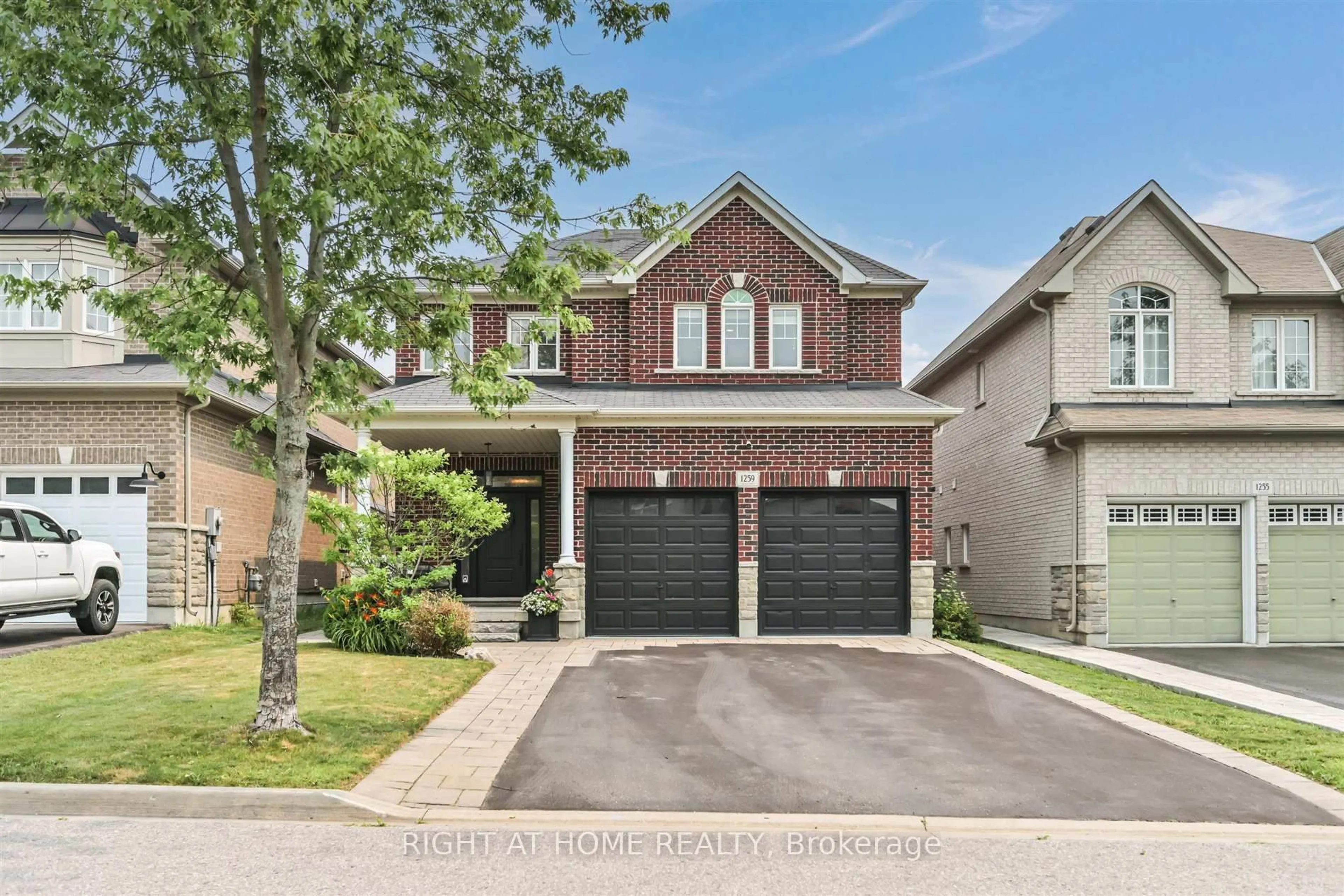 Home with brick exterior material, street for 1259 Aldsworth Cres, Oshawa Ontario L1K 0S5