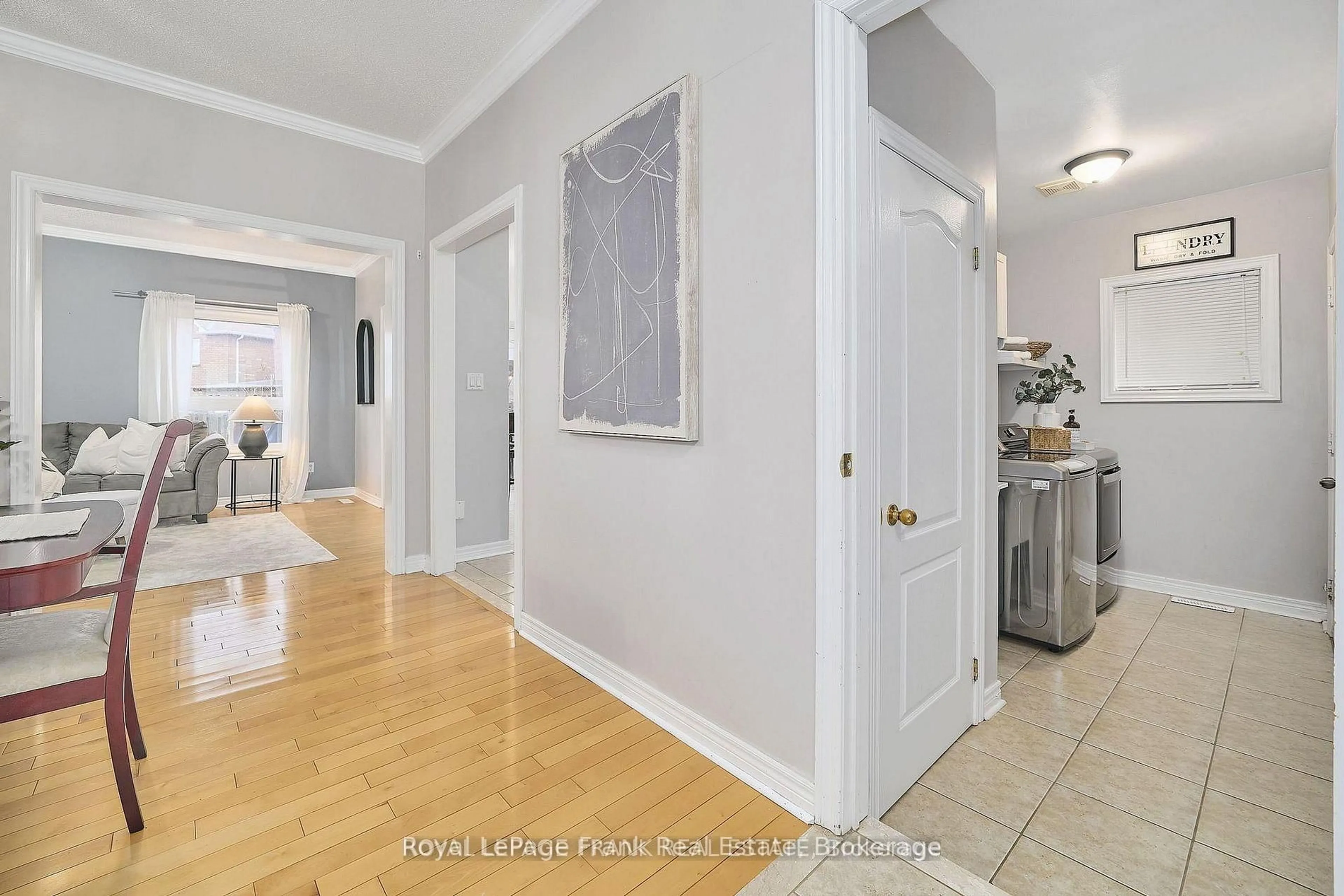 Indoor entryway for 5 Partner Dr, Clarington Ontario L1E 3J1