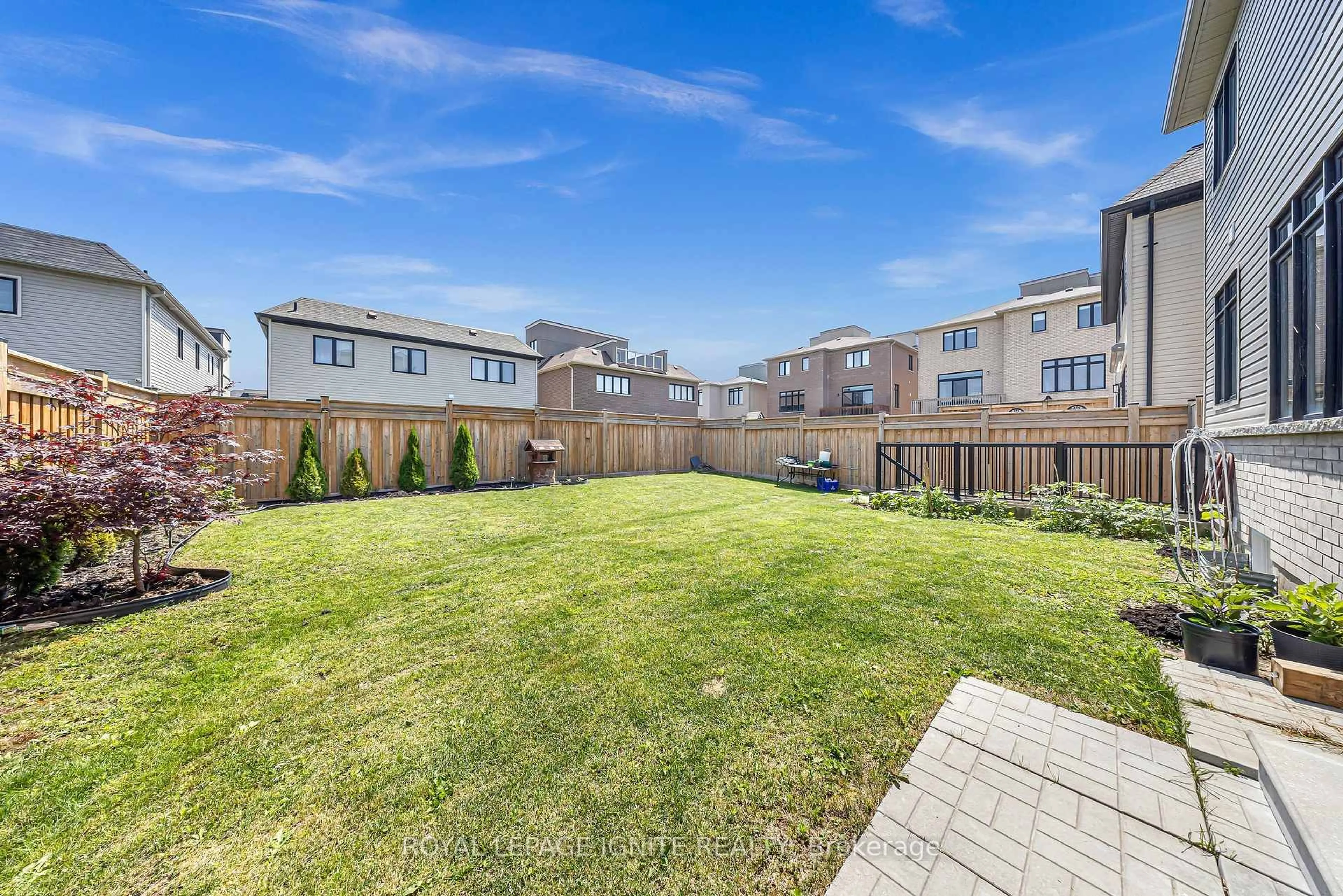 Patio, unknown for 11 Larkin Lane, Clarington Ontario L1C 4A7