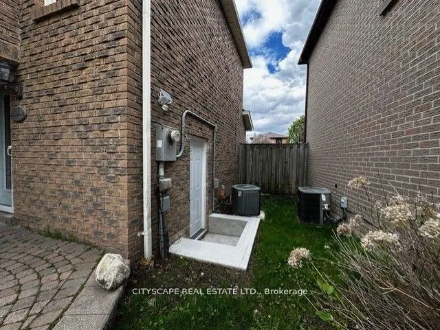 82 Chatfield Dr, Ajax 3