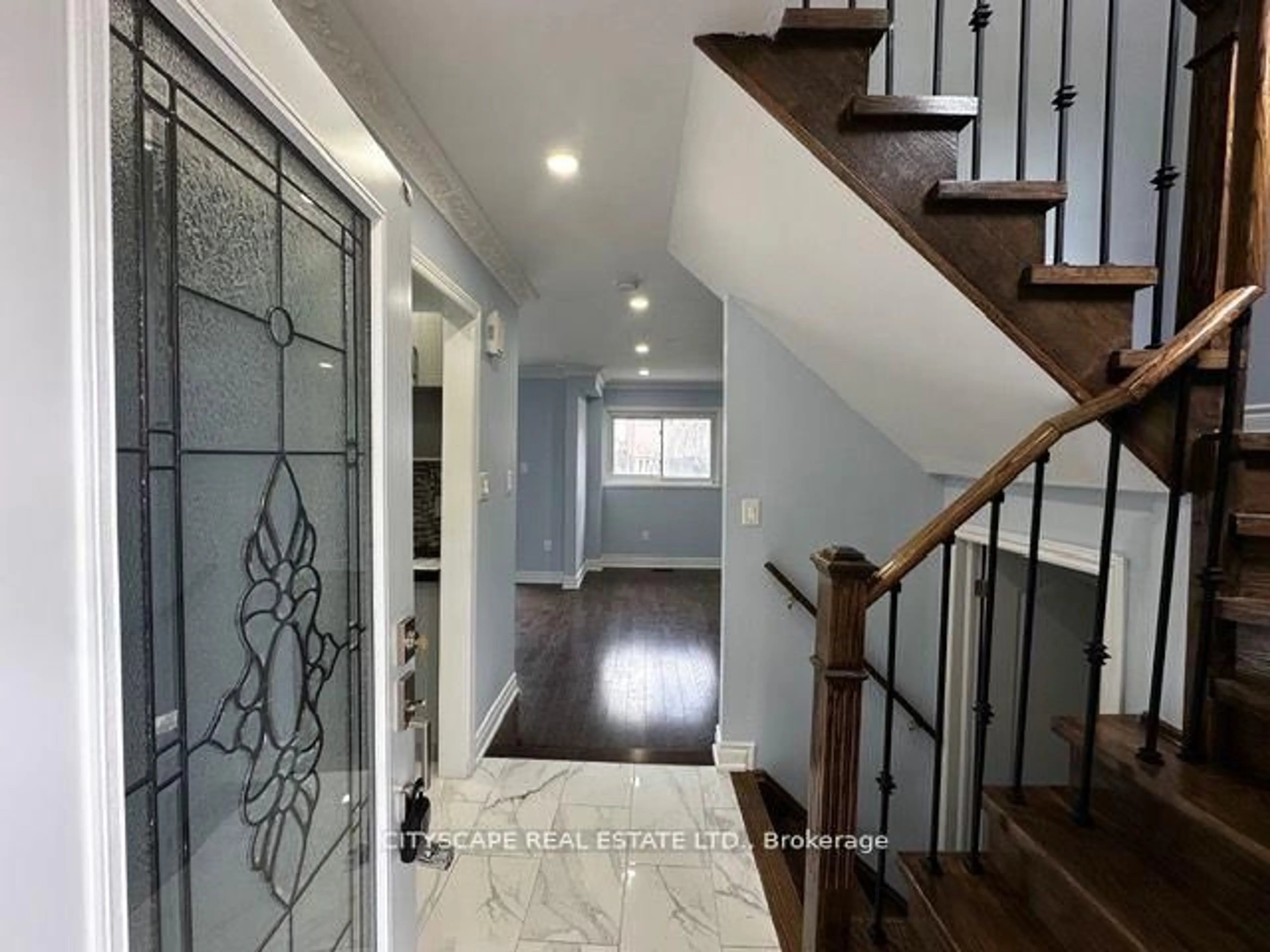 Indoor entryway for 82 Chatfield Dr, Ajax Ontario L1T 2J9