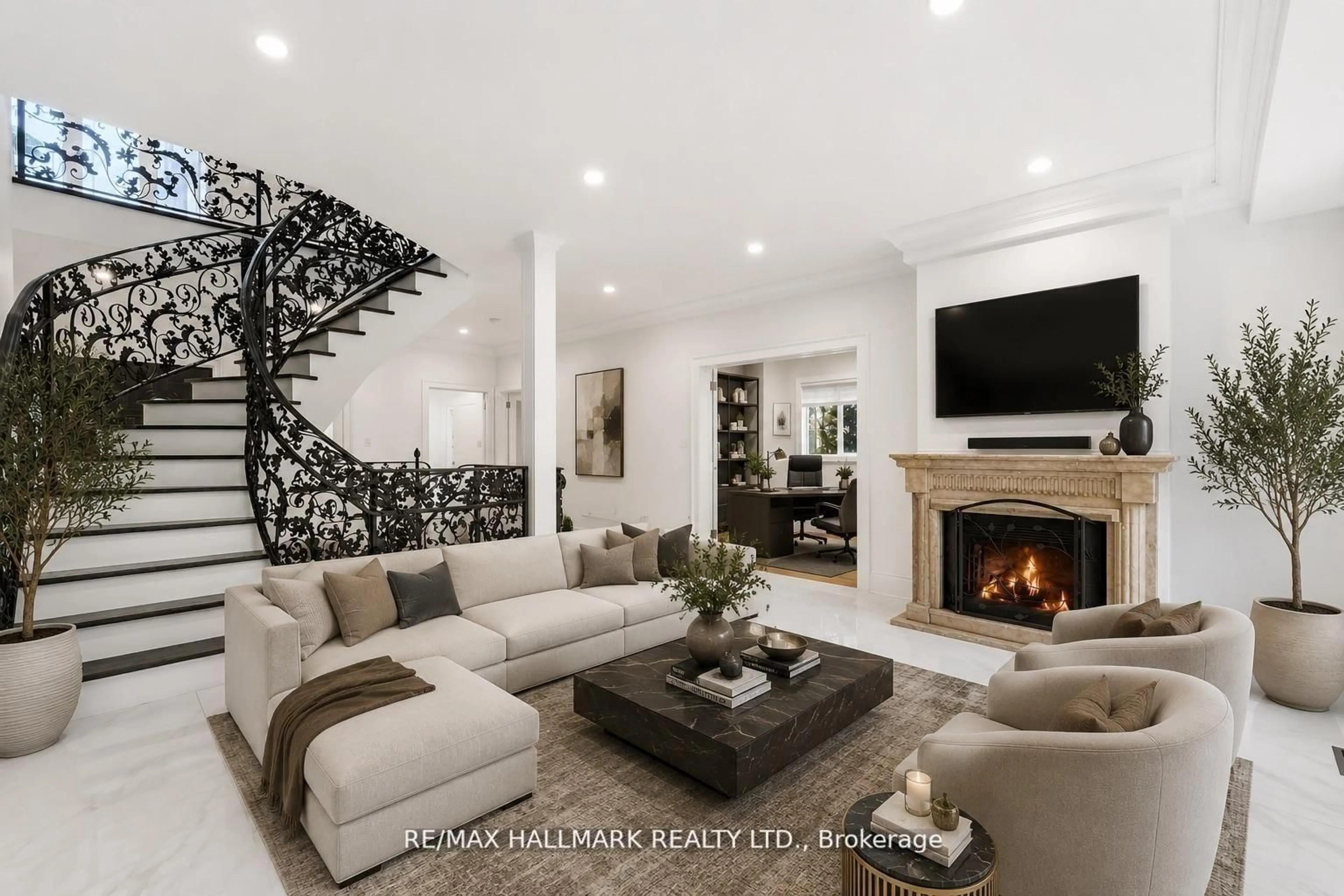 Living room with furniture, unknown for 32 Orchard Park Dr, Toronto Ontario M1E 3T7