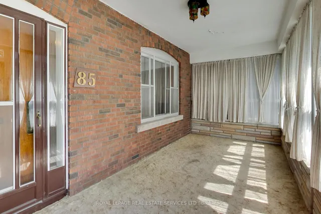85 Dawes Rd, Toronto 4