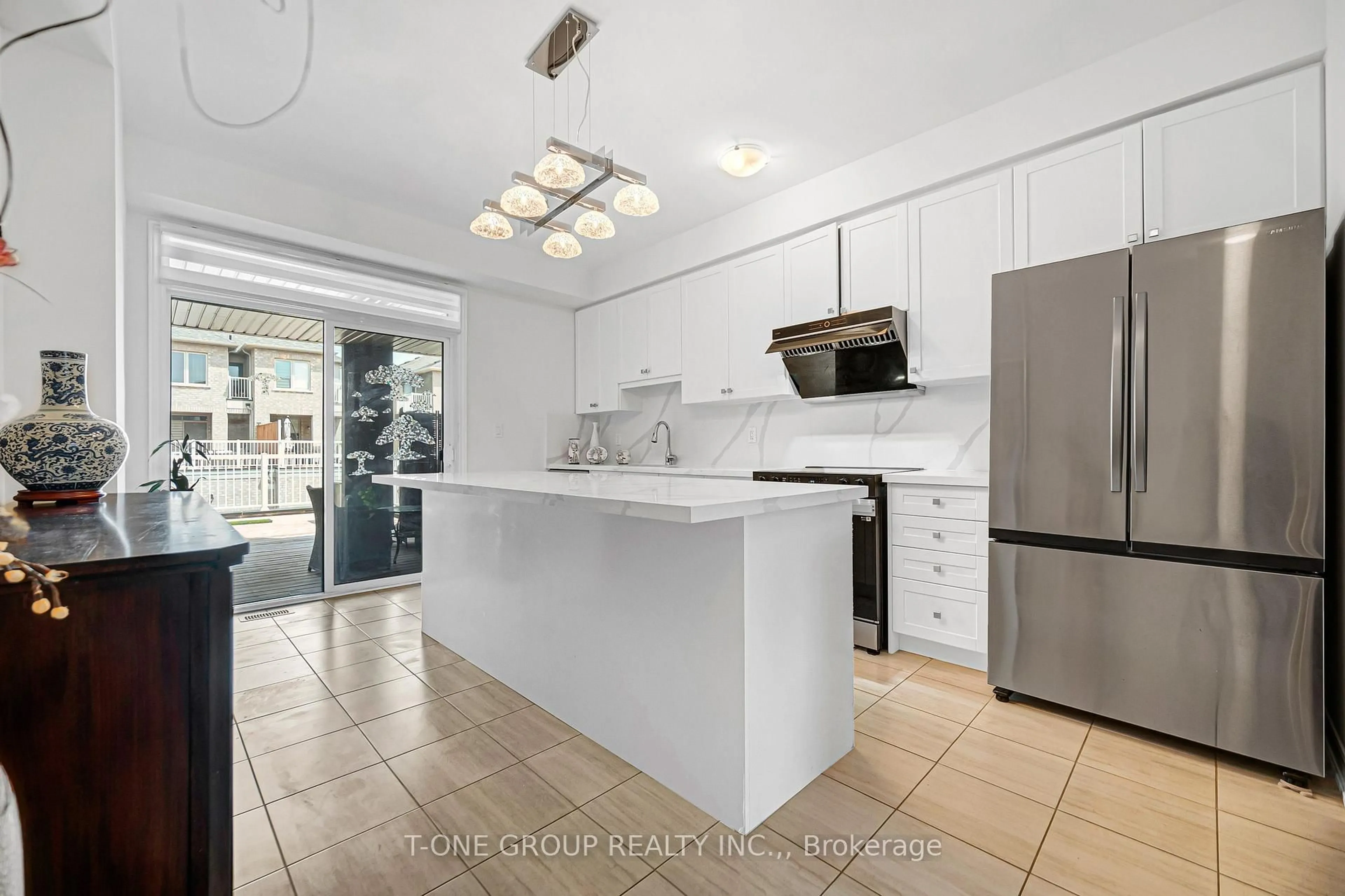 Open concept kitchen, ceramic/tile floor for 2871 Whites Rd, Pickering Ontario L1X 0P3