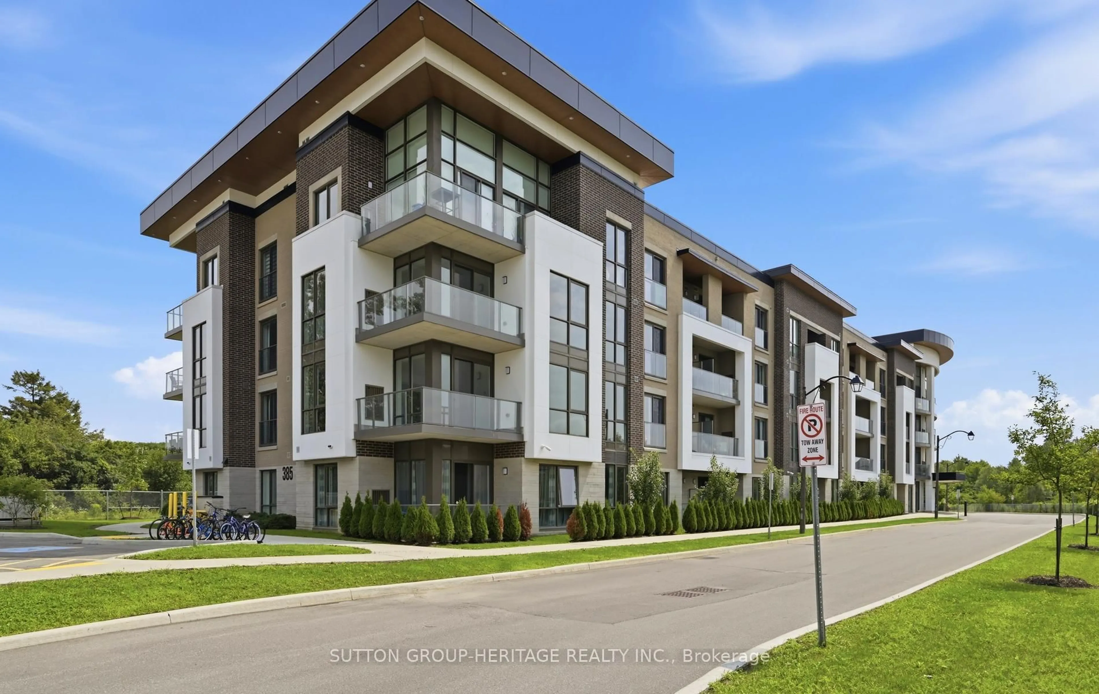 Unknown for 385 Artic Red Dr #402, Oshawa Ontario L1L 0W9