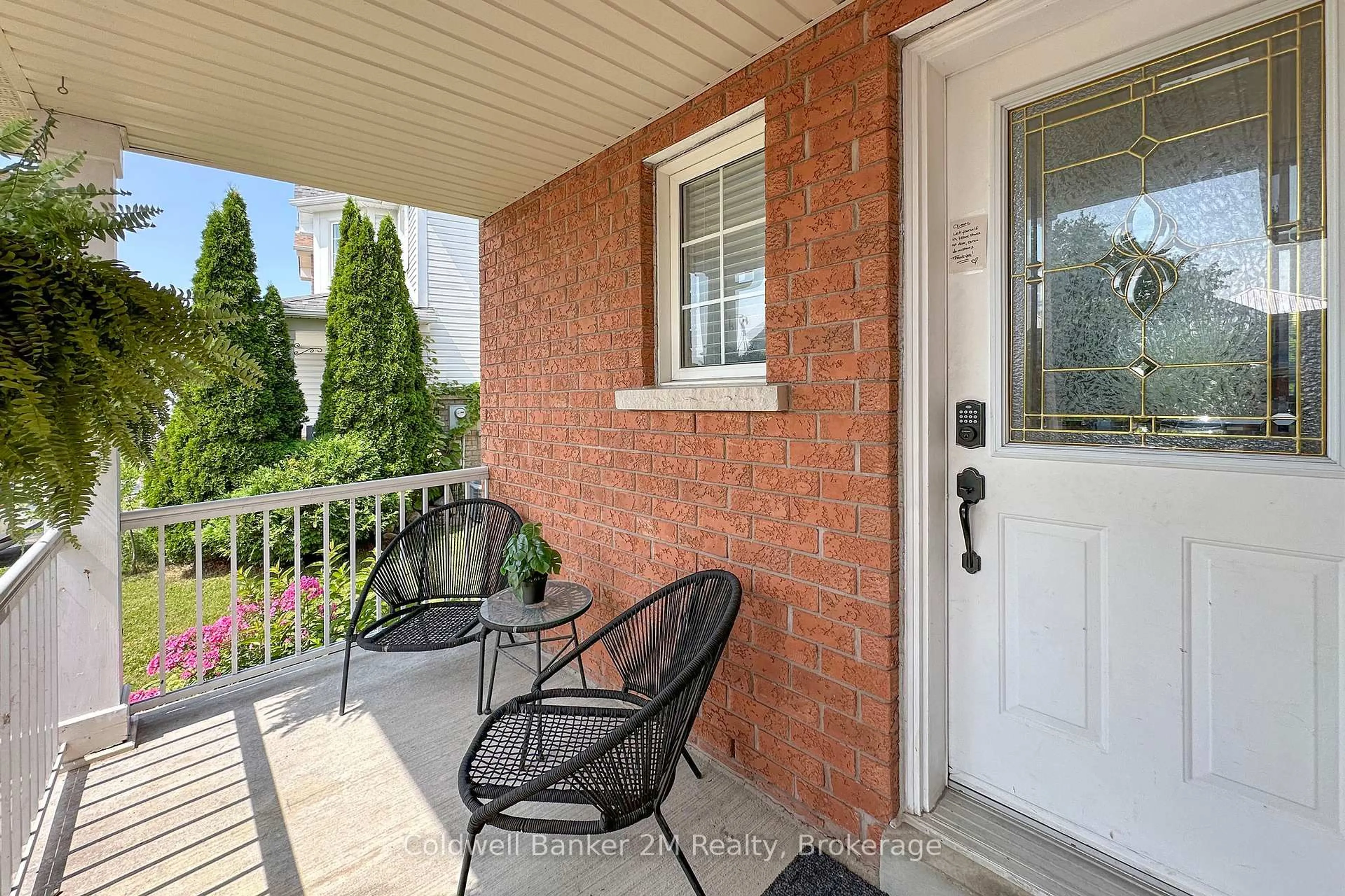 Unknown for 10 Eldad Dr, Clarington Ontario L1C 5L1