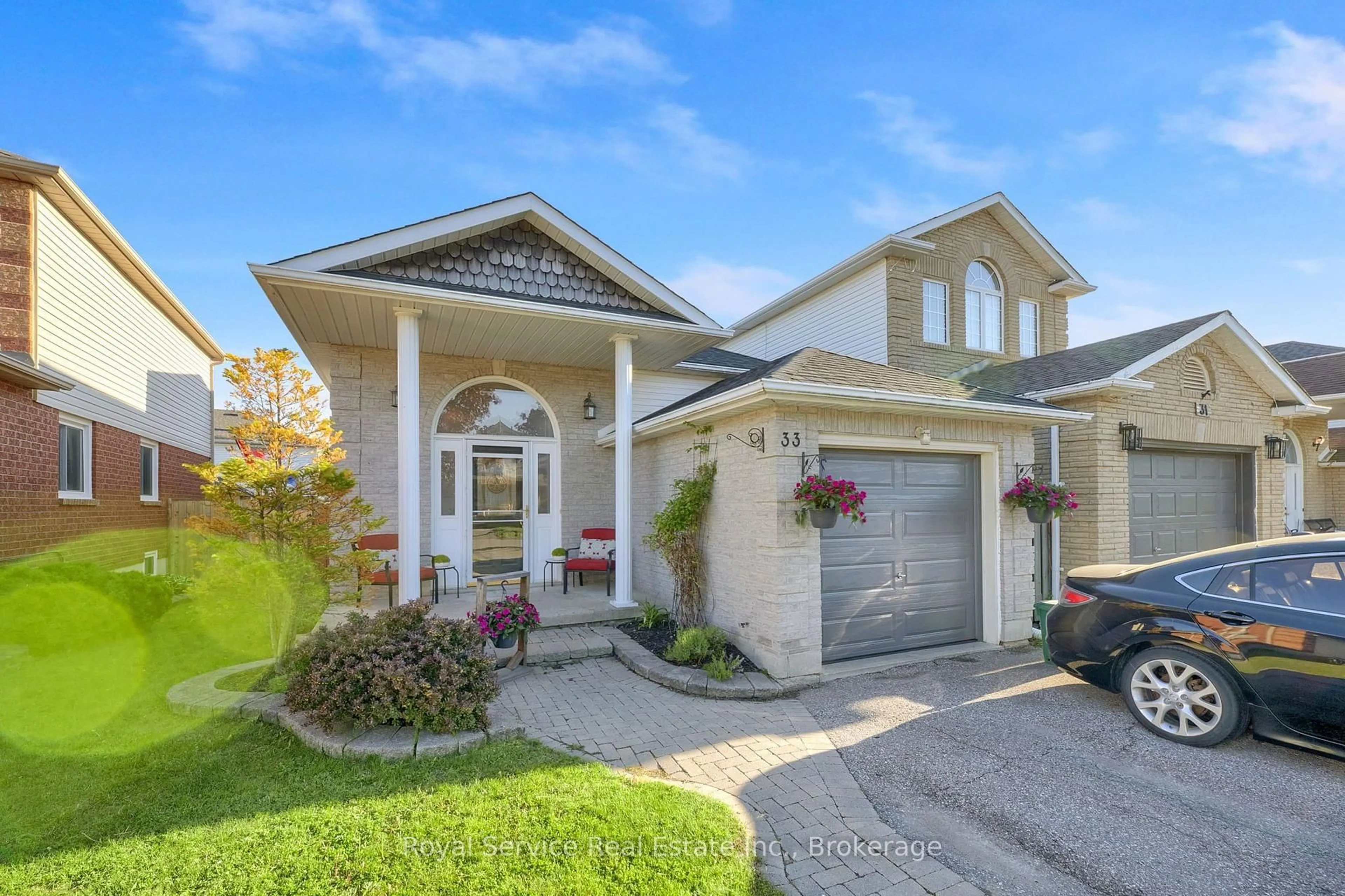 Home with brick exterior material, street for 33 Mallory St, Clarington Ontario L1E 2B4