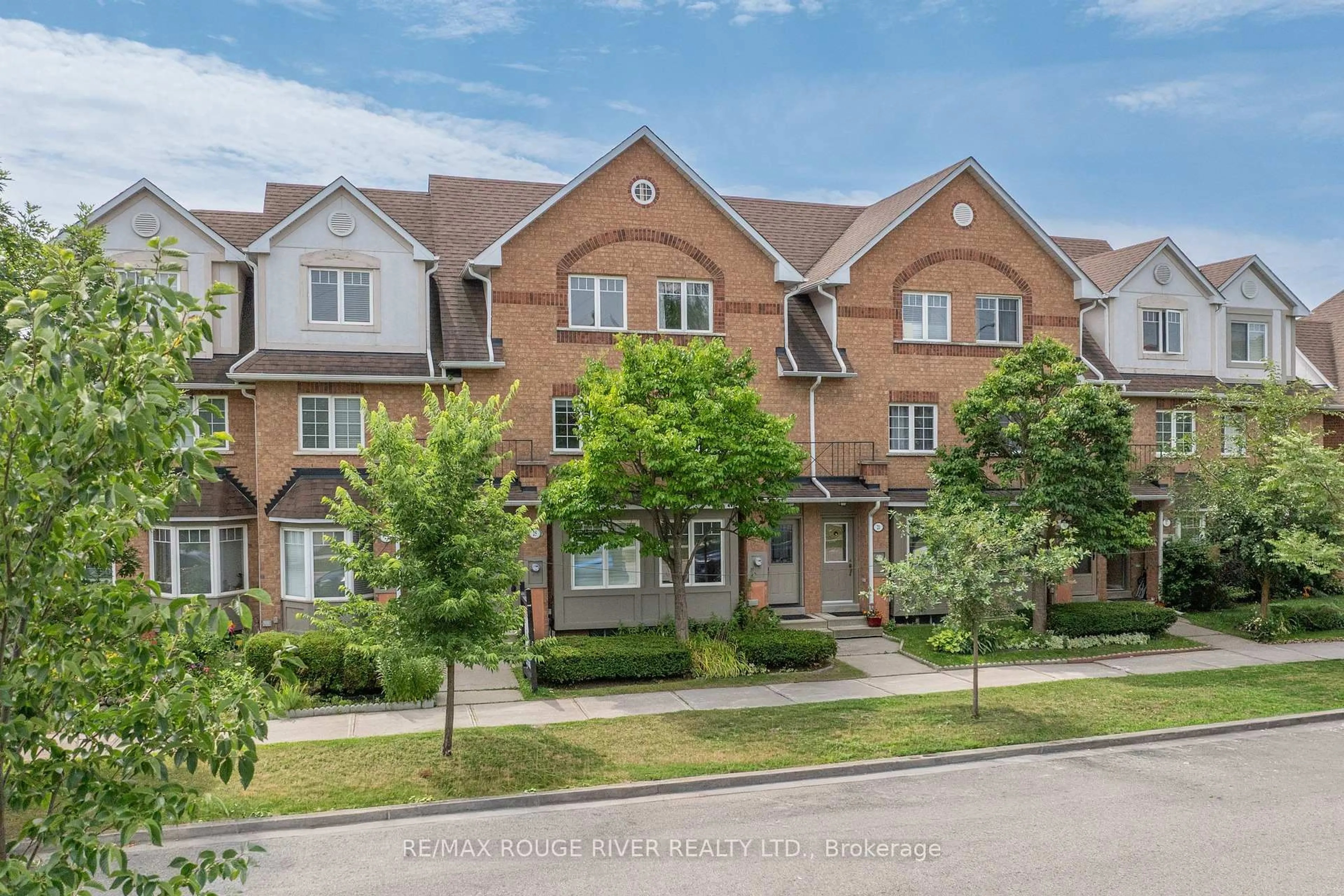 A pic from outside/outdoor area/front of a property/back of a property/a pic from drone, street for 23 Hedge End Rd #91, Toronto Ontario M1B 5Z4