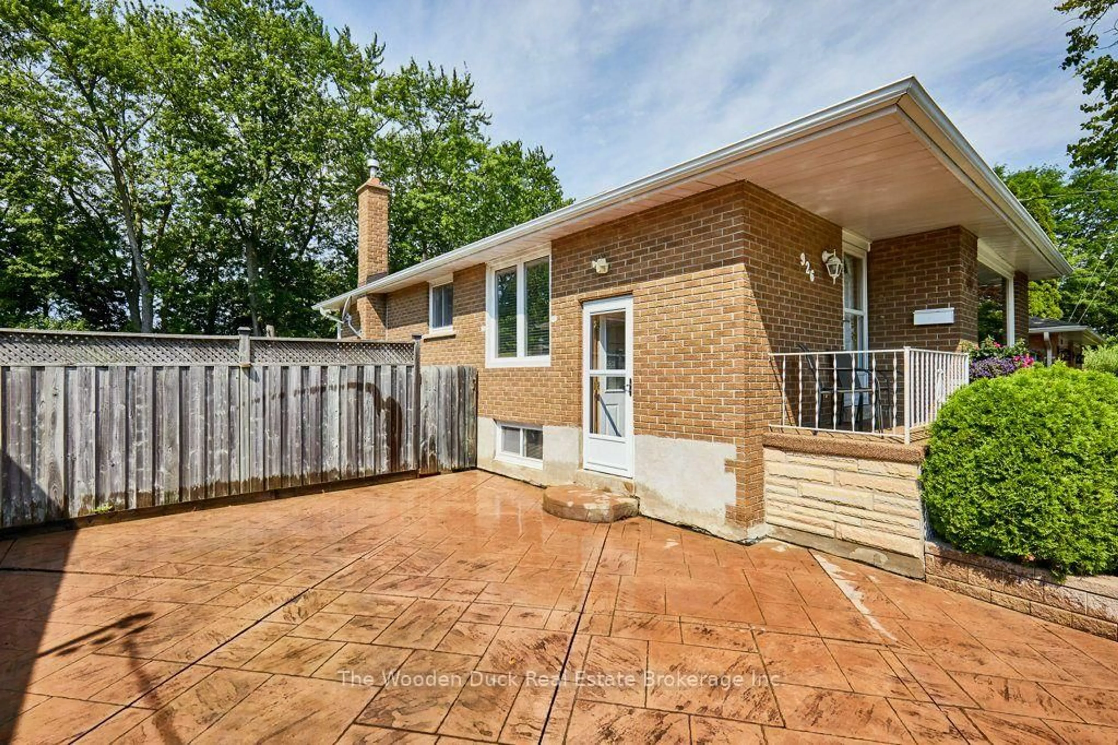 Home with brick exterior material, street for 926 Walton Blvd, Whitby Ontario L1N 3G5