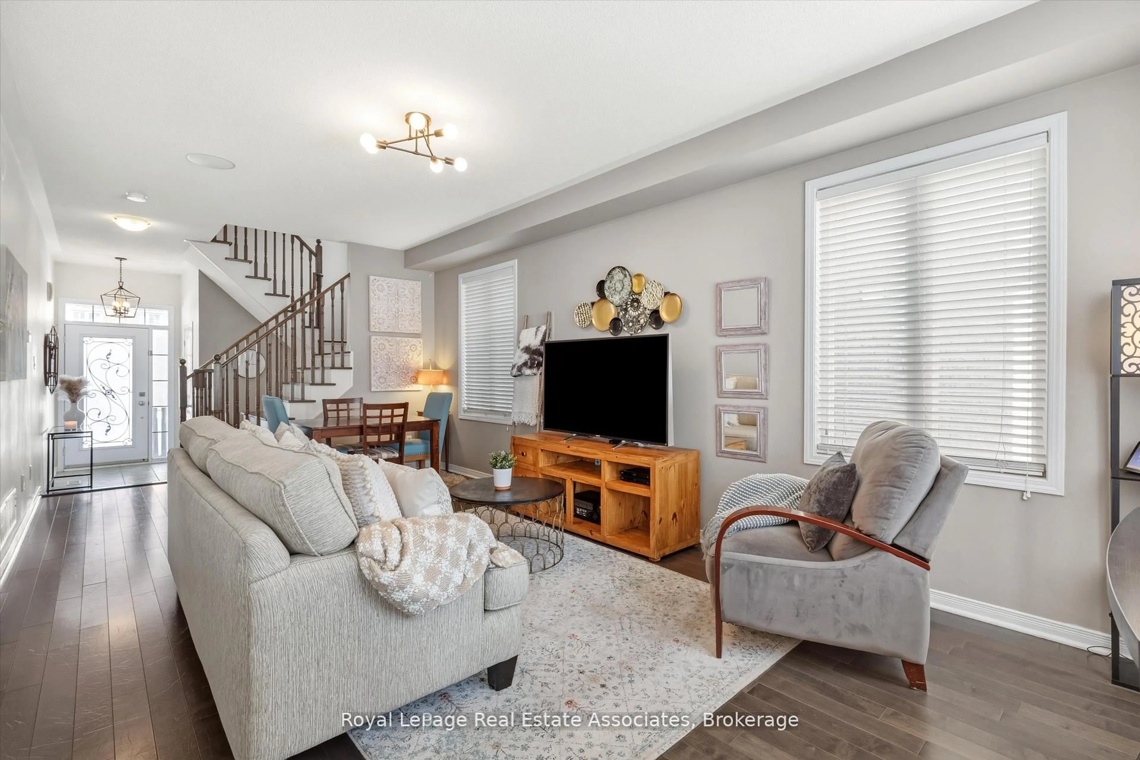Living room with furniture, unknown for 1529 Winville Rd, Pickering Ontario L1X 0B8