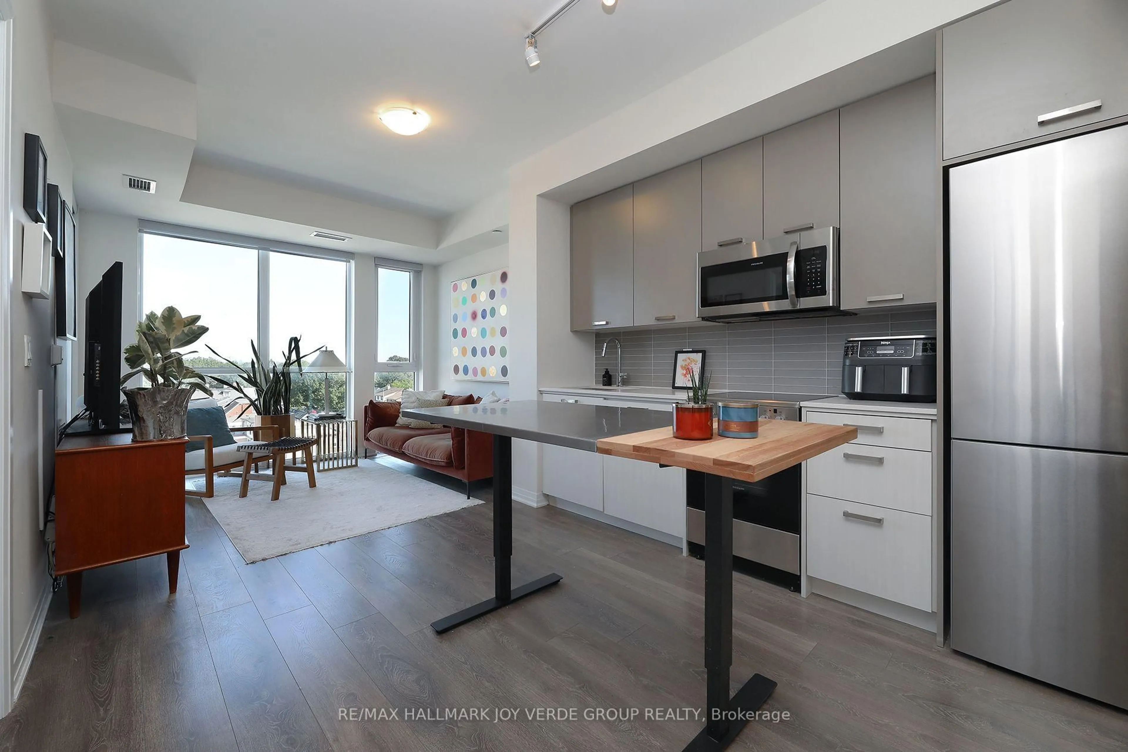 Open concept kitchen, unknown for 2301 Danforth Ave #616, Toronto Ontario M4C 0A7