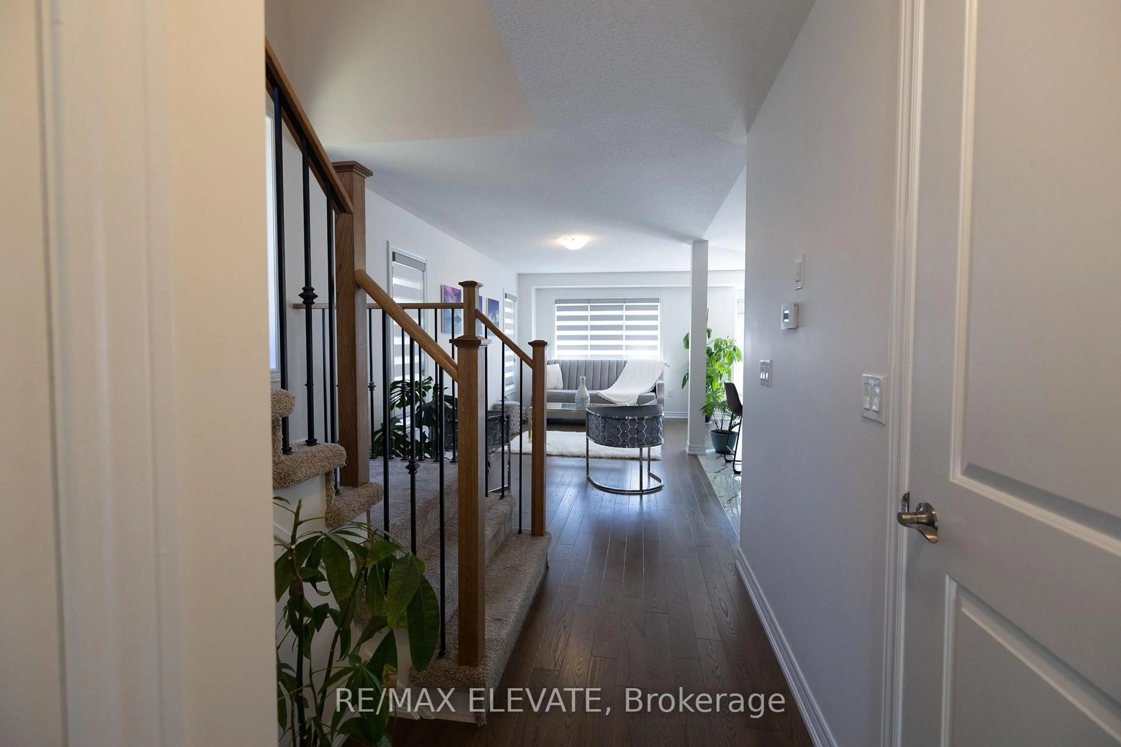 Indoor entryway for 84 Cotton St, Clarington Ontario L1C 5H3