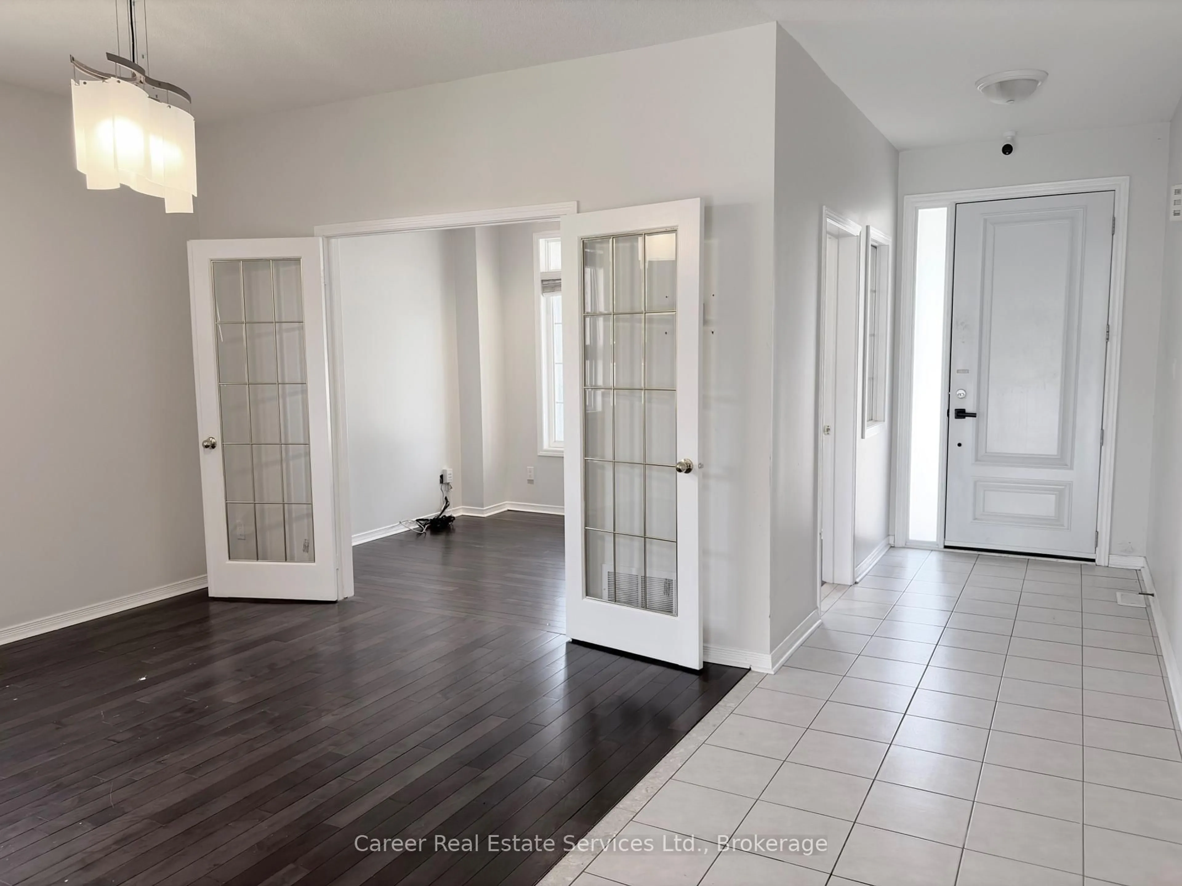 Unknown for 12 Cragg Cres, Ajax Ontario L1T 0E4