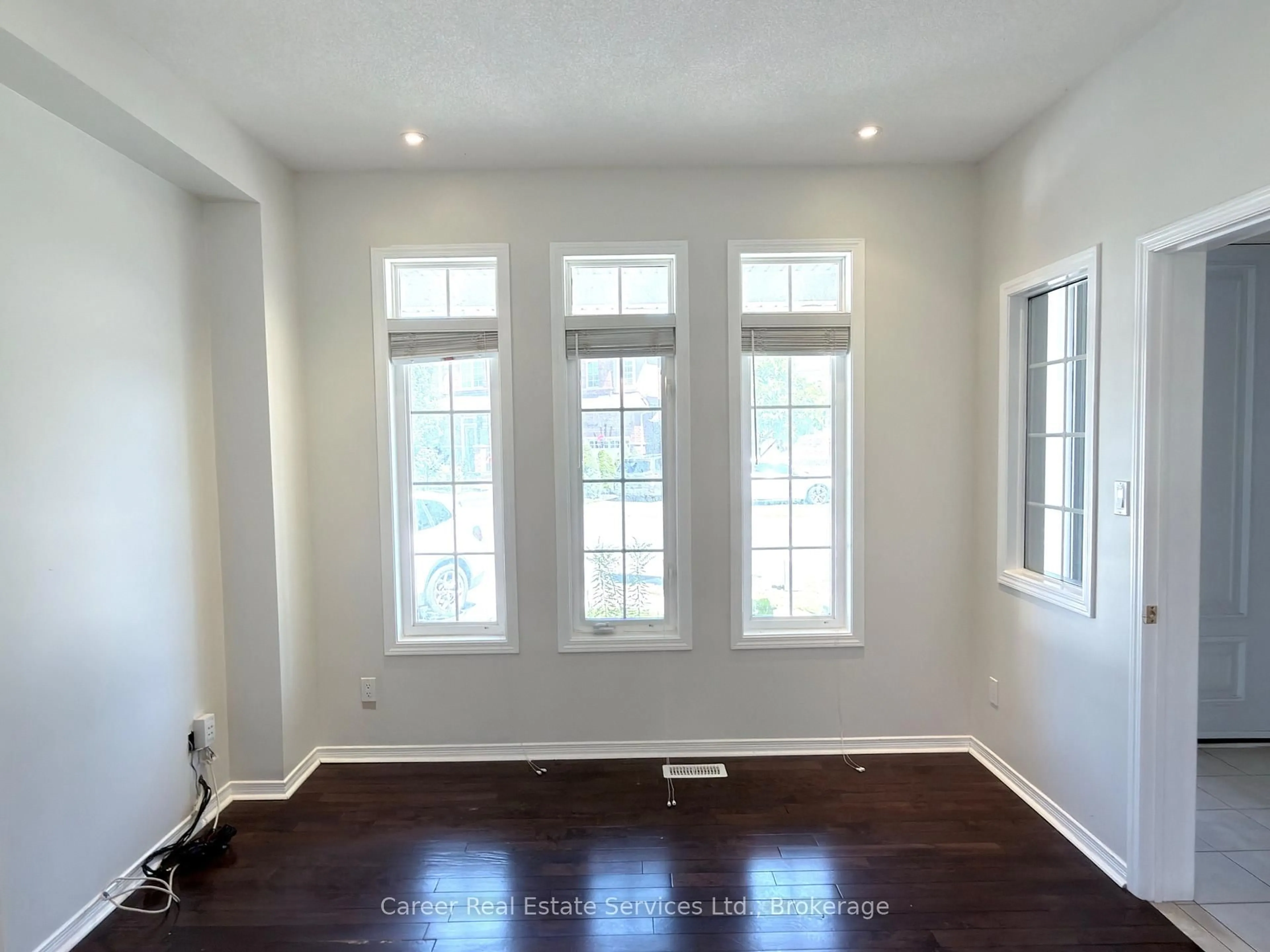 A pic of a room for 12 Cragg Cres, Ajax Ontario L1T 0E4