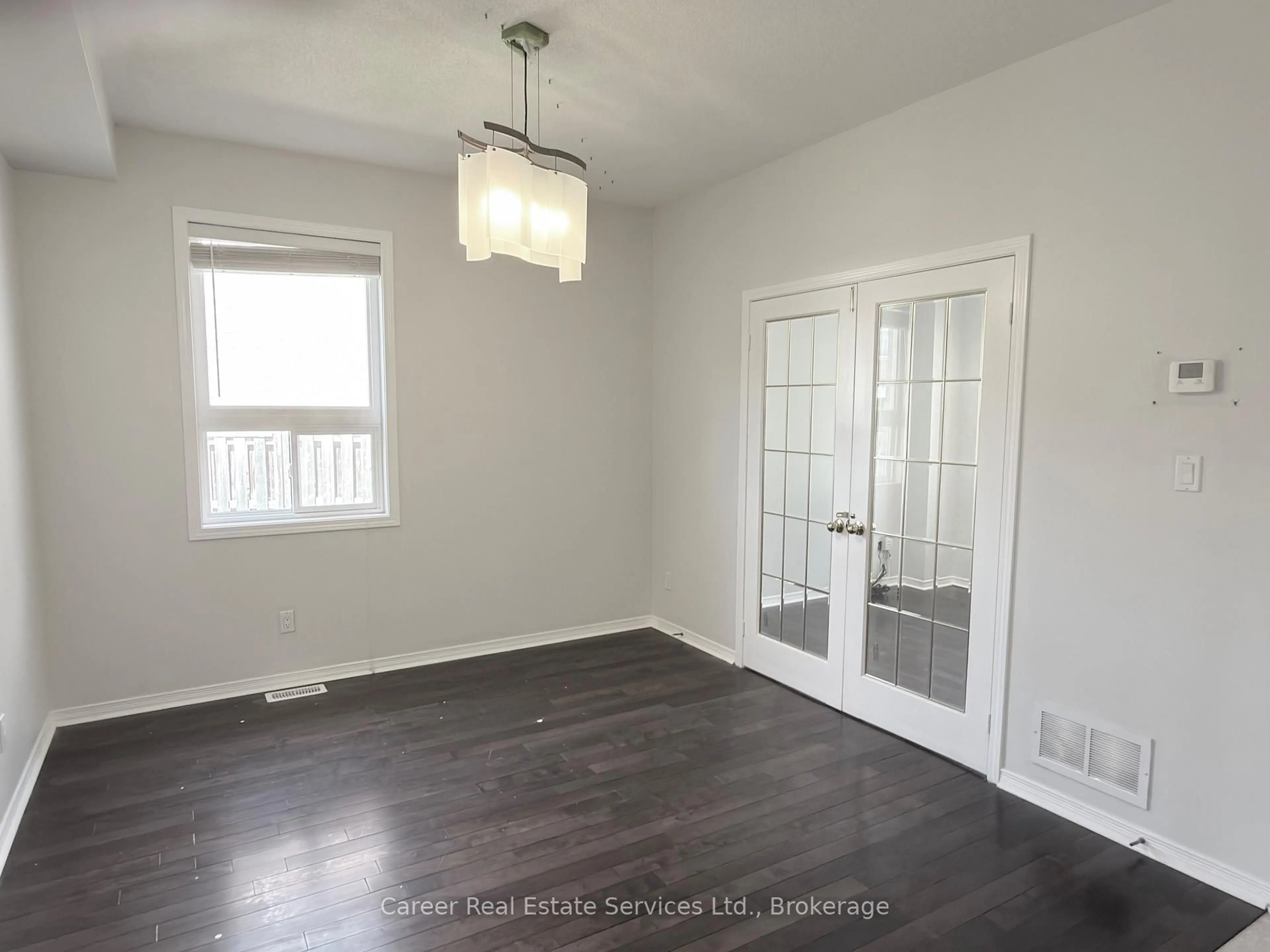 A pic of a room for 12 Cragg Cres, Ajax Ontario L1T 0E4