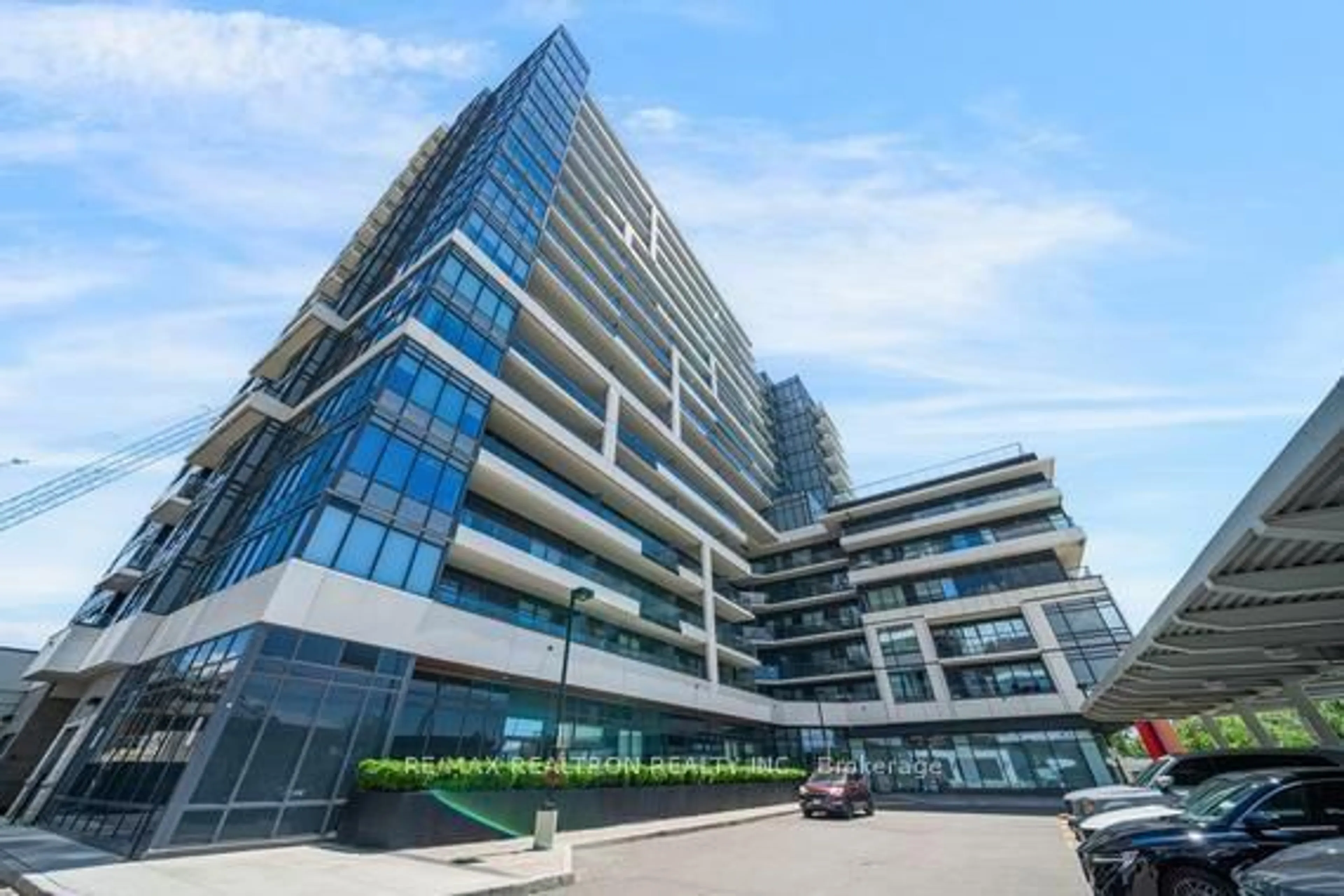Indoor foyer for 1480 Bayly St #901, Pickering Ontario L1W 0C2