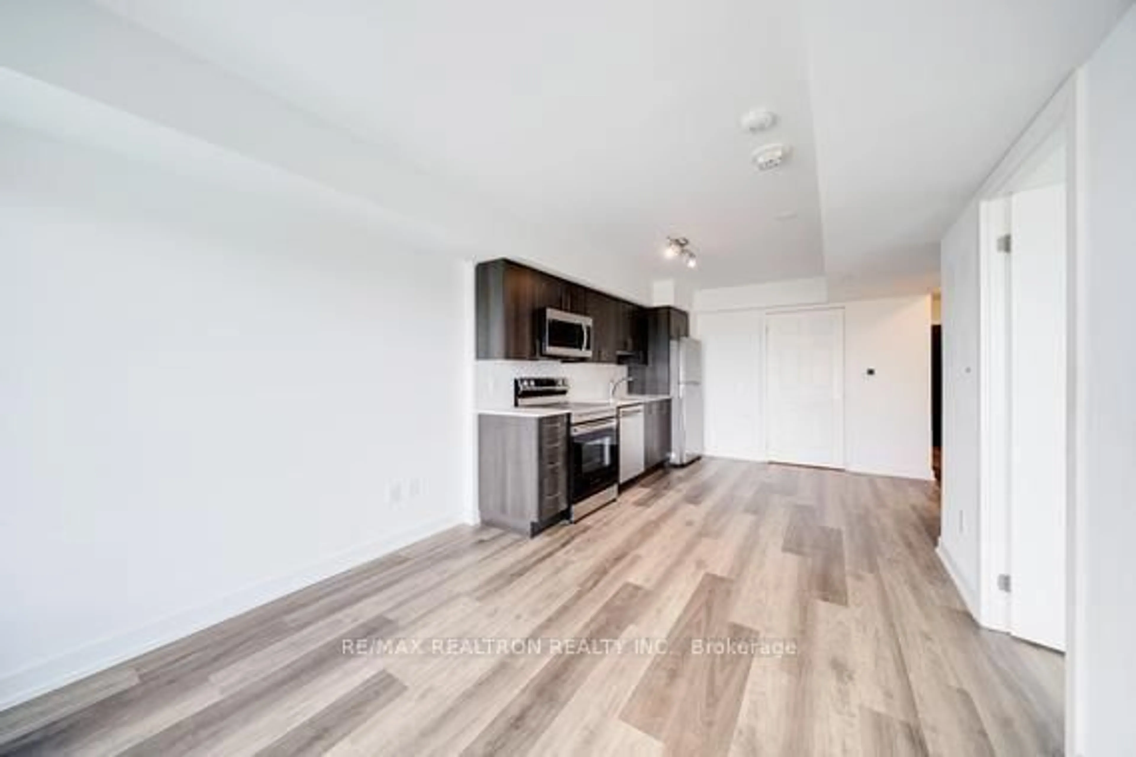 A pic of a room for 1480 Bayly St #901, Pickering Ontario L1W 0C2