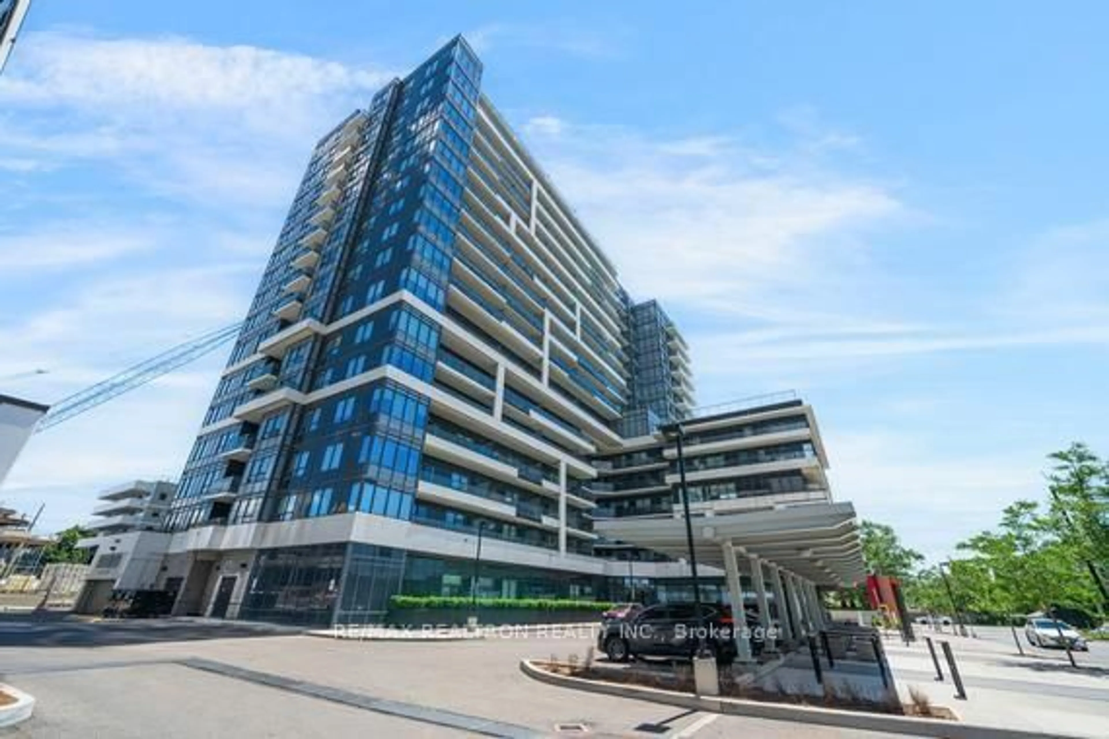 Indoor foyer for 1480 Bayly St #901, Pickering Ontario L1W 0C2