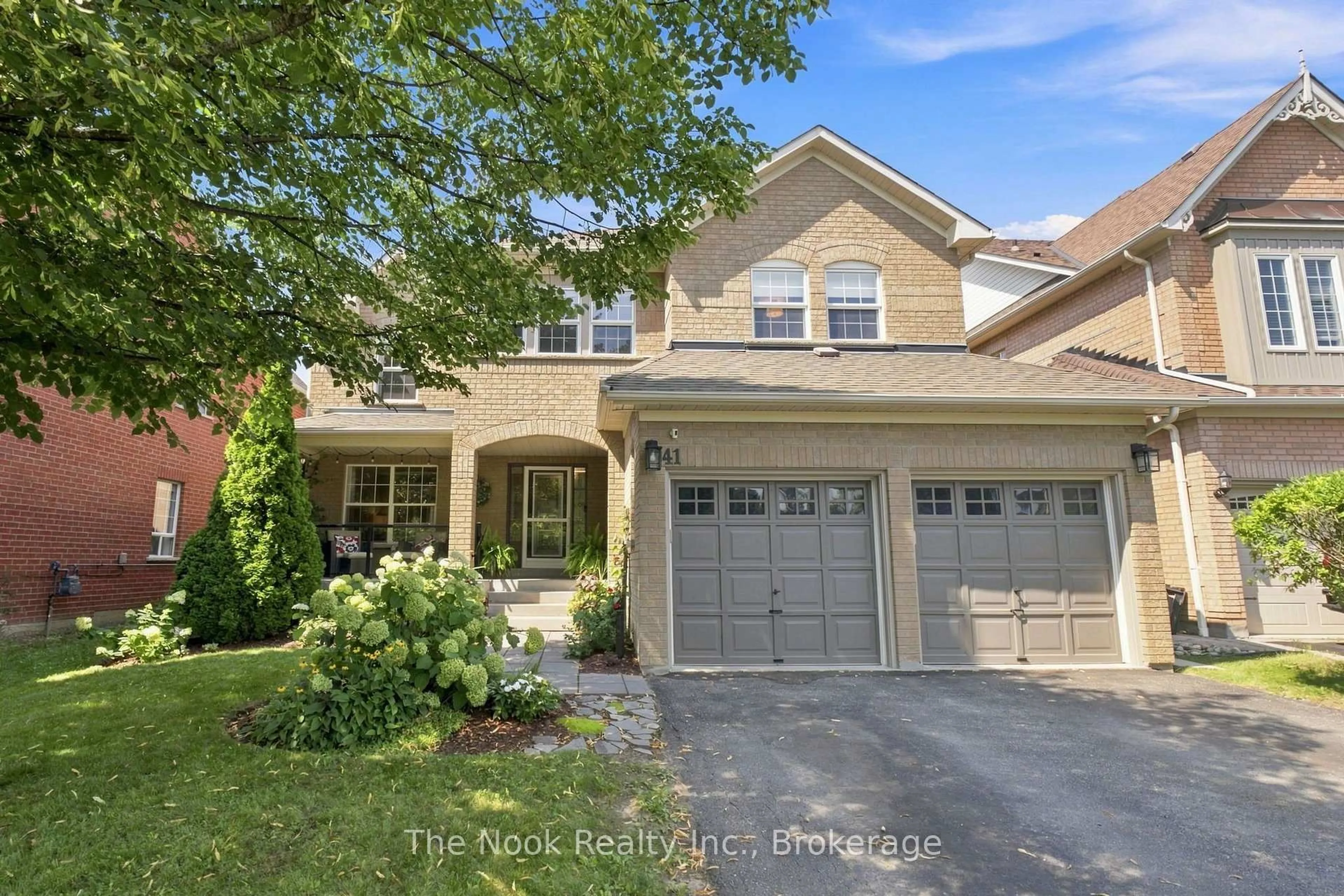 Unknown for 41 Dopp Cres, Whitby Ontario L1M 2E5