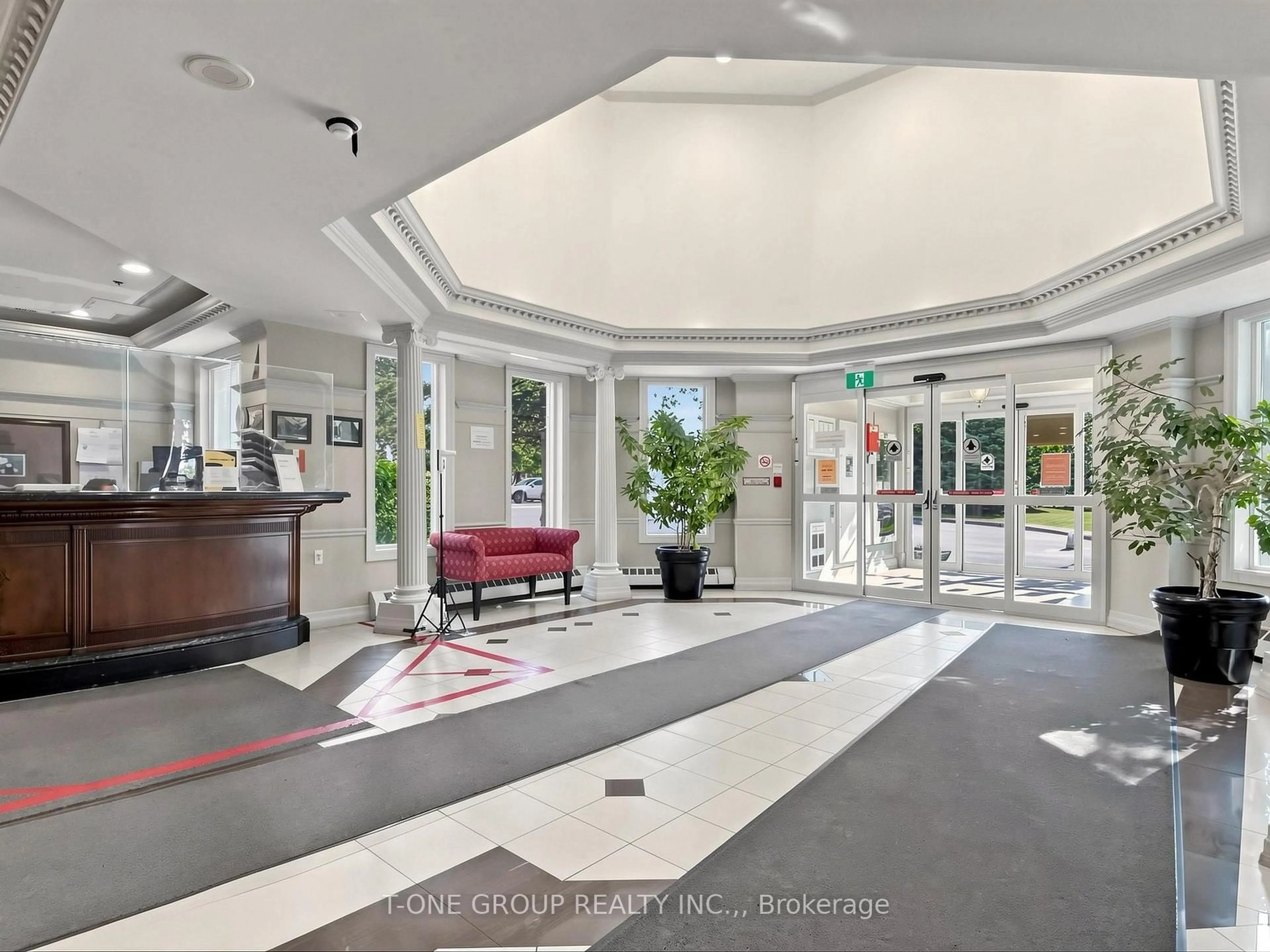Indoor foyer for 5039 Finch Ave #PH11, Toronto Ontario M1S 5L6