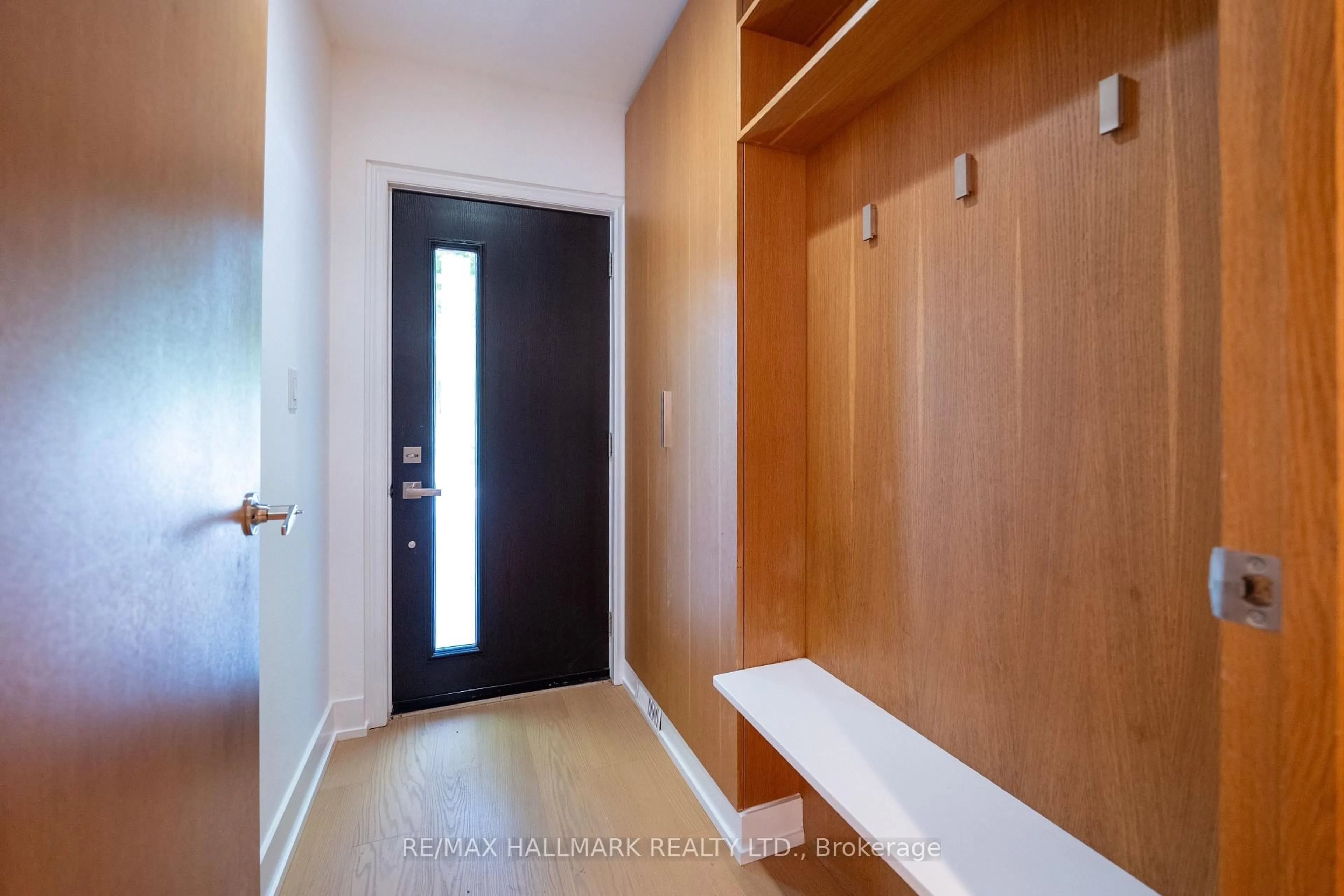 Indoor entryway for 83 Condor Ave, Toronto Ontario M4J 3M7