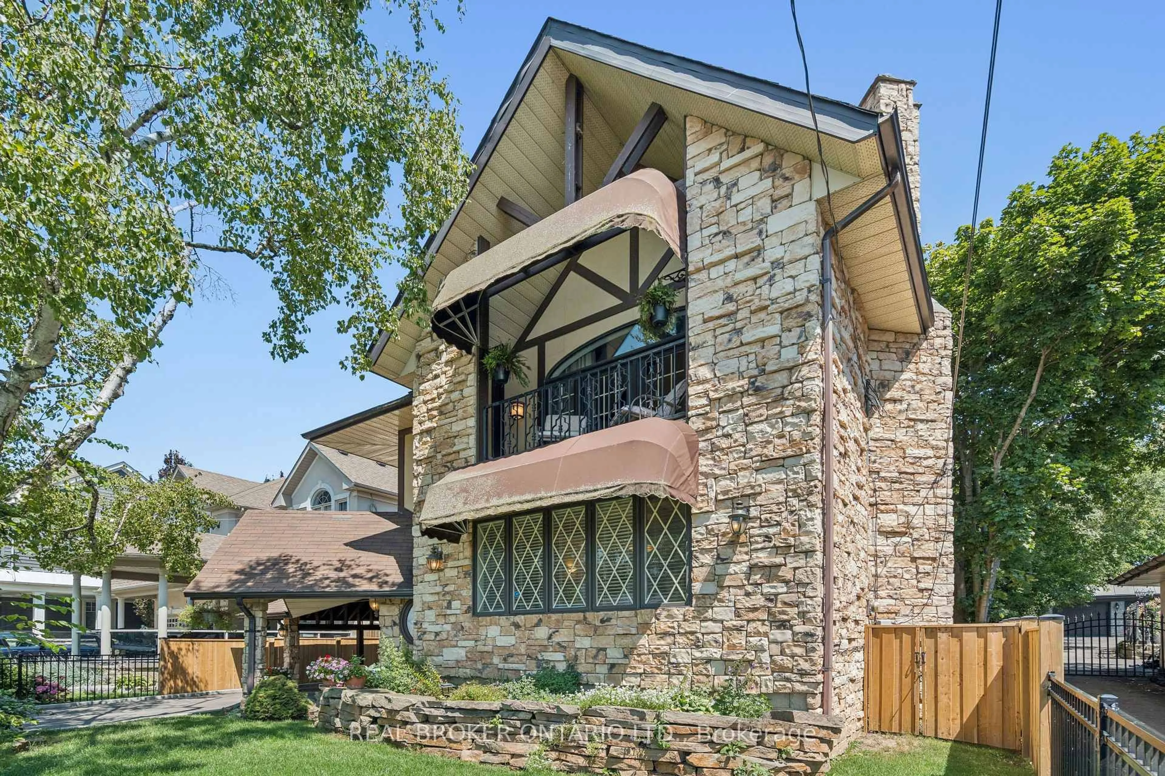 Home with brick exterior material, unknown for 695 Front Rd, Pickering Ontario L1W 1P1