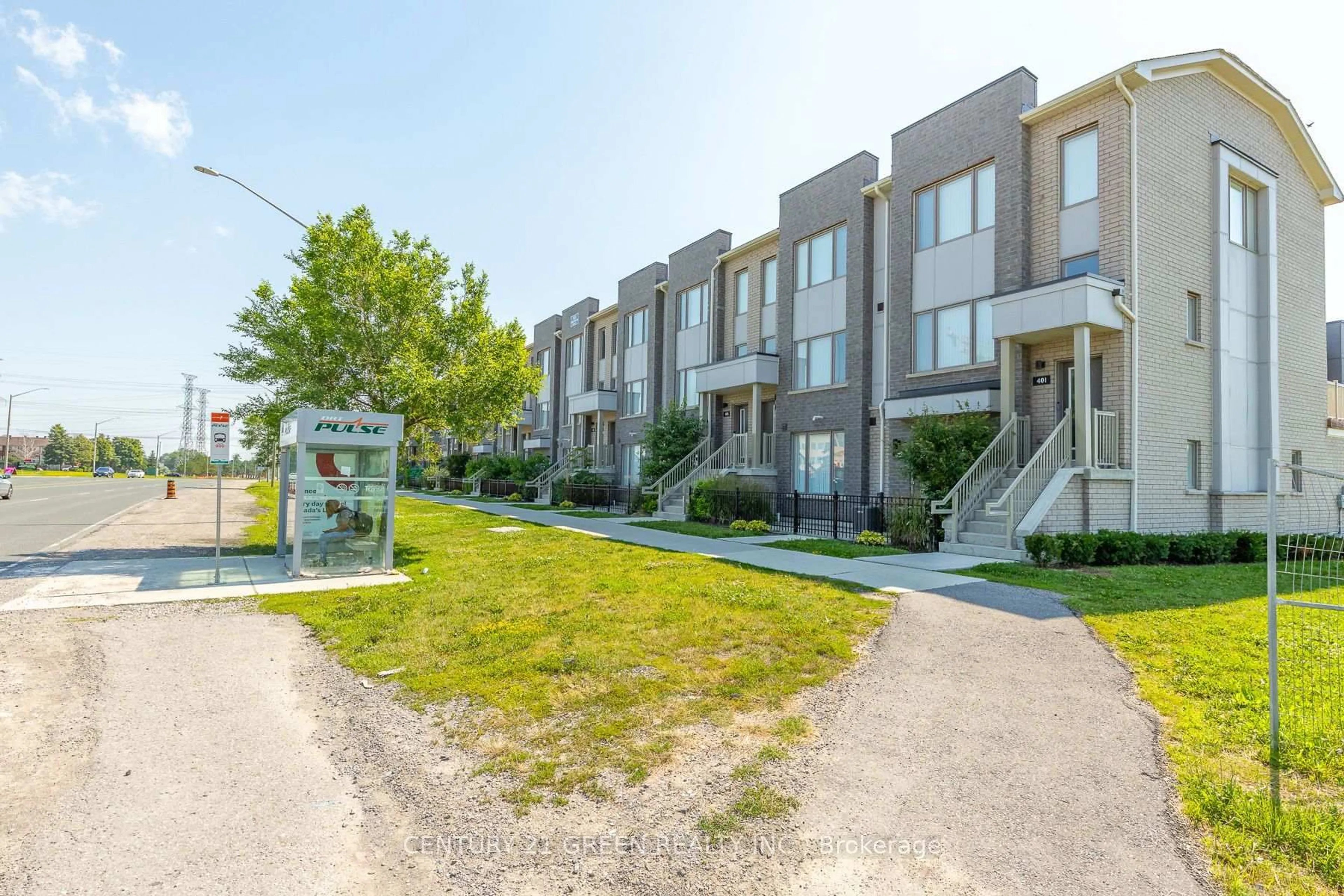 A pic from outside/outdoor area/front of a property/back of a property/a pic from drone, street for 1525 Kingston Rd #406, Pickering Ontario L1V 0E9