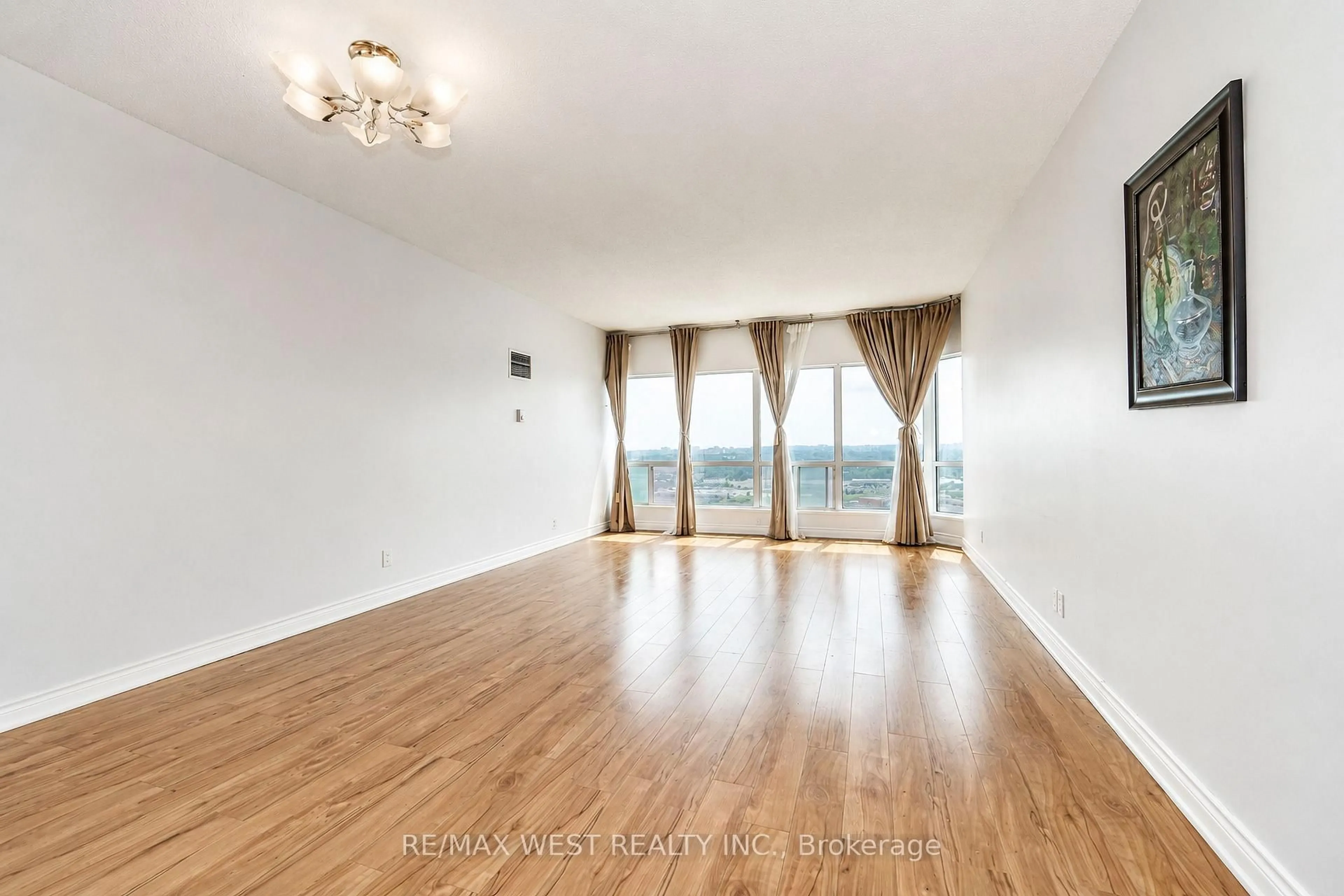 A pic of a room for 8 Lee Centre Dr #PH103, Toronto Ontario M1H 3H8