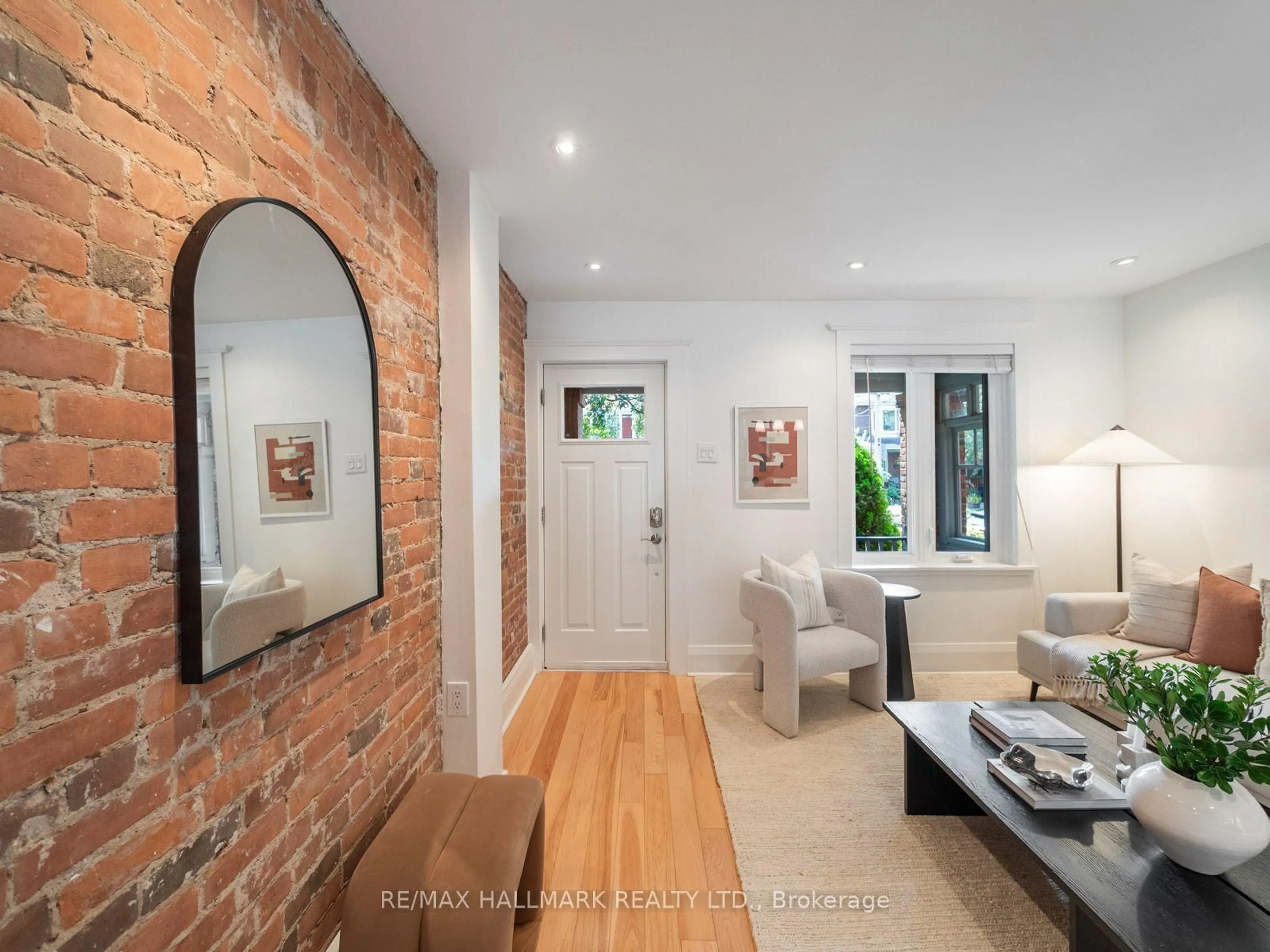 Unknown for 14 Fielding Ave, Toronto Ontario M4J 1R5