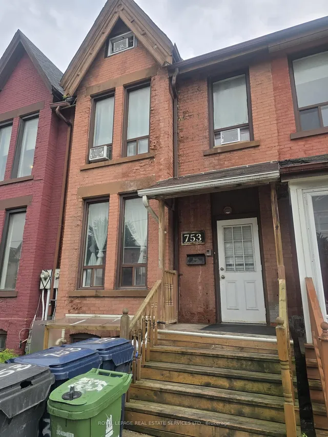 753 Gerrard St #2, Toronto 4
