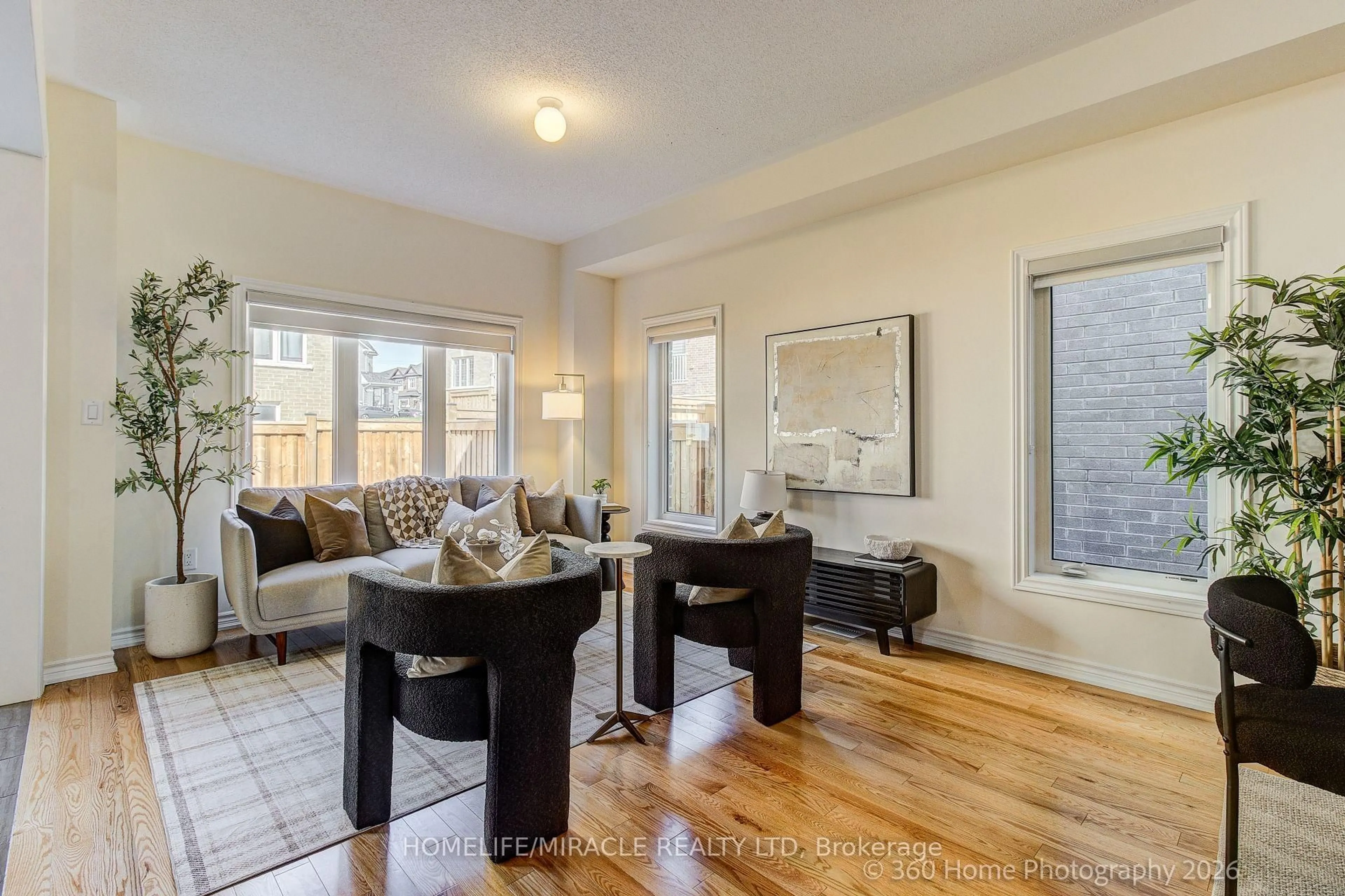 Living room with furniture, unknown for 2528 Athena Path, Pickering Ontario L1X 0M4