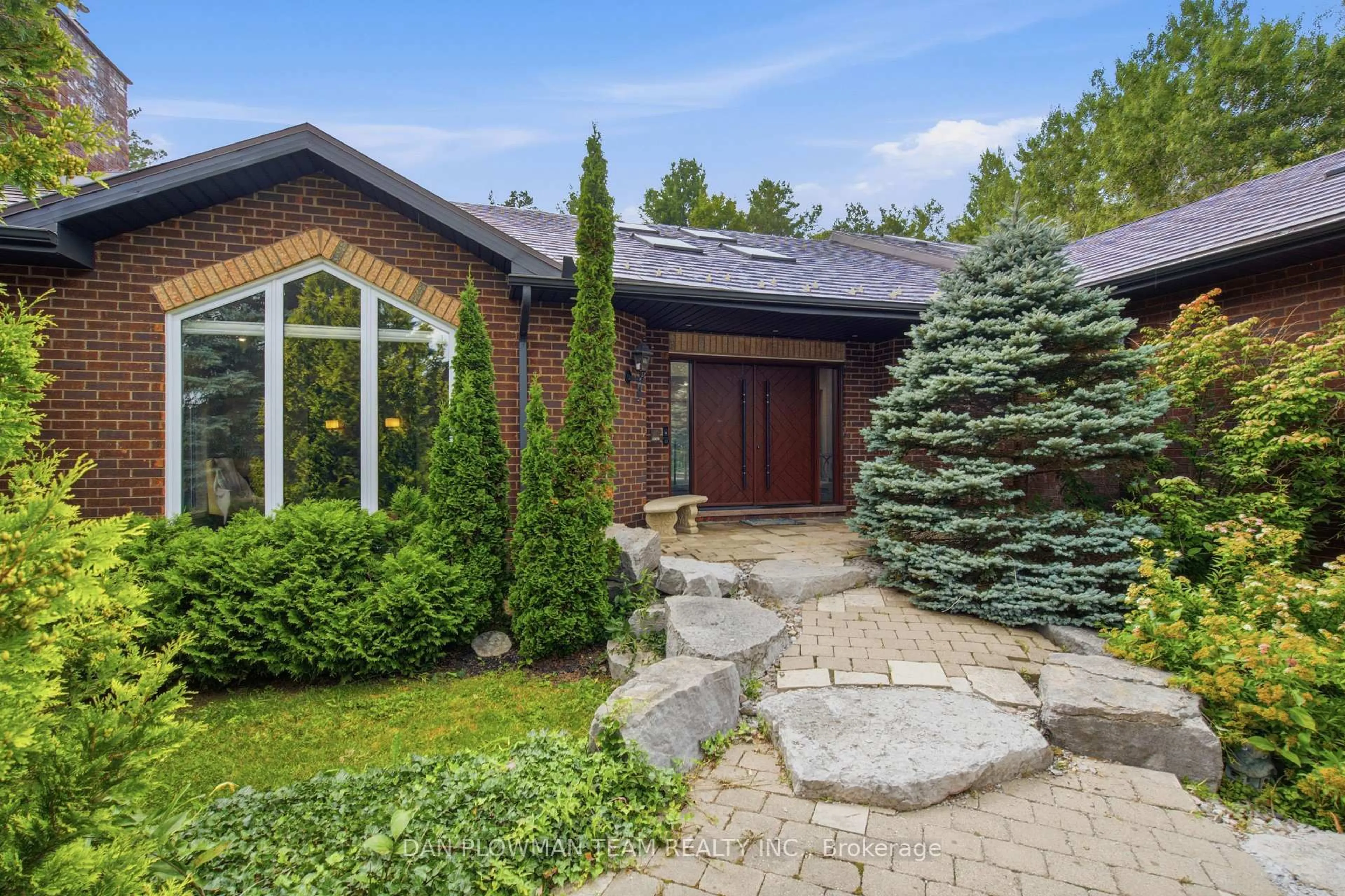Home with brick exterior material, street for 64 Woodbridge Circ, Scugog Ontario L9L 2A9
