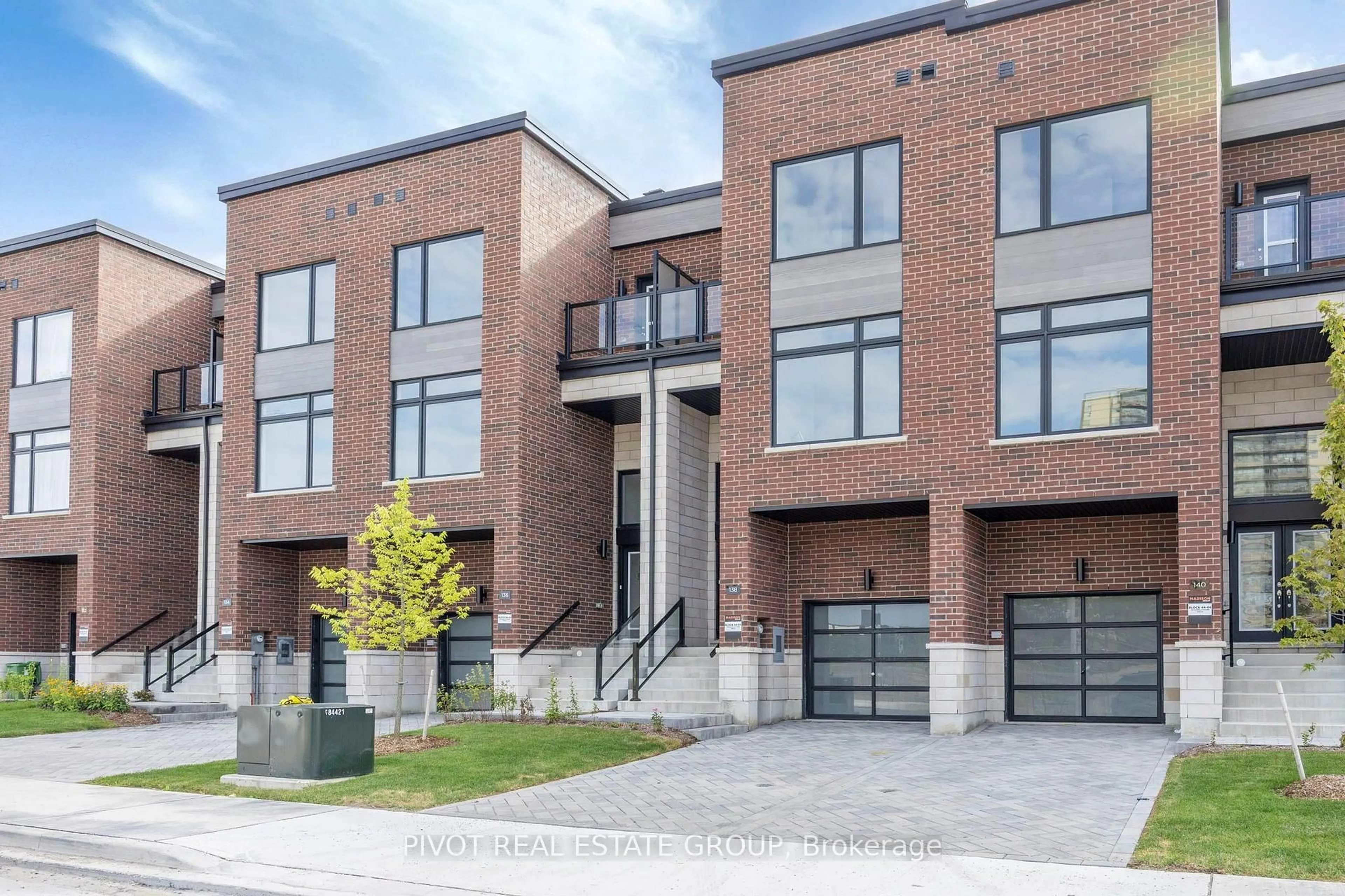 Home with brick exterior material, street for 138 Danielle Moore Circ, Toronto Ontario M1P 0G9