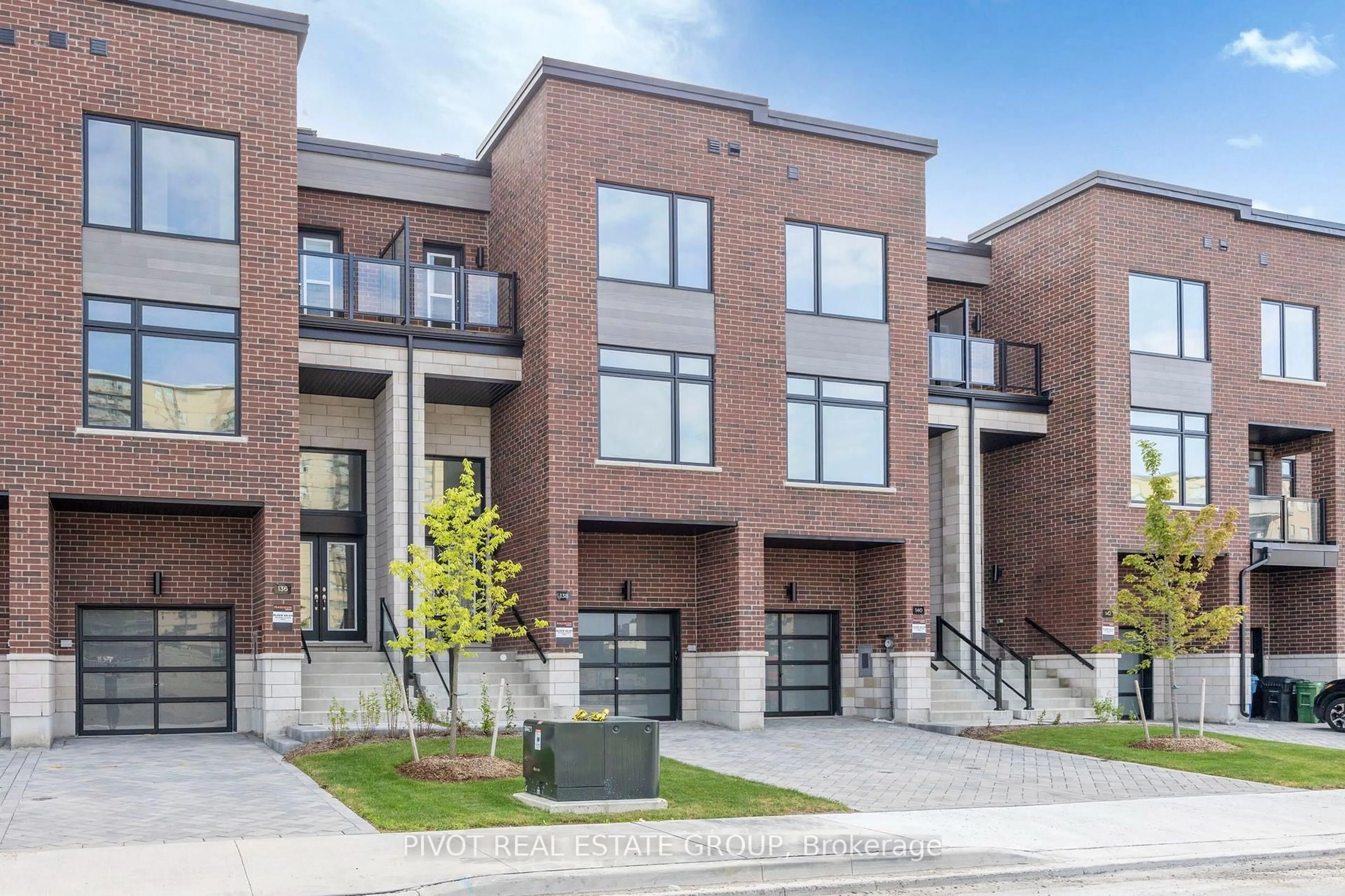 Home with brick exterior material, street for 138 Danielle Moore Circ, Toronto Ontario M1P 0G9