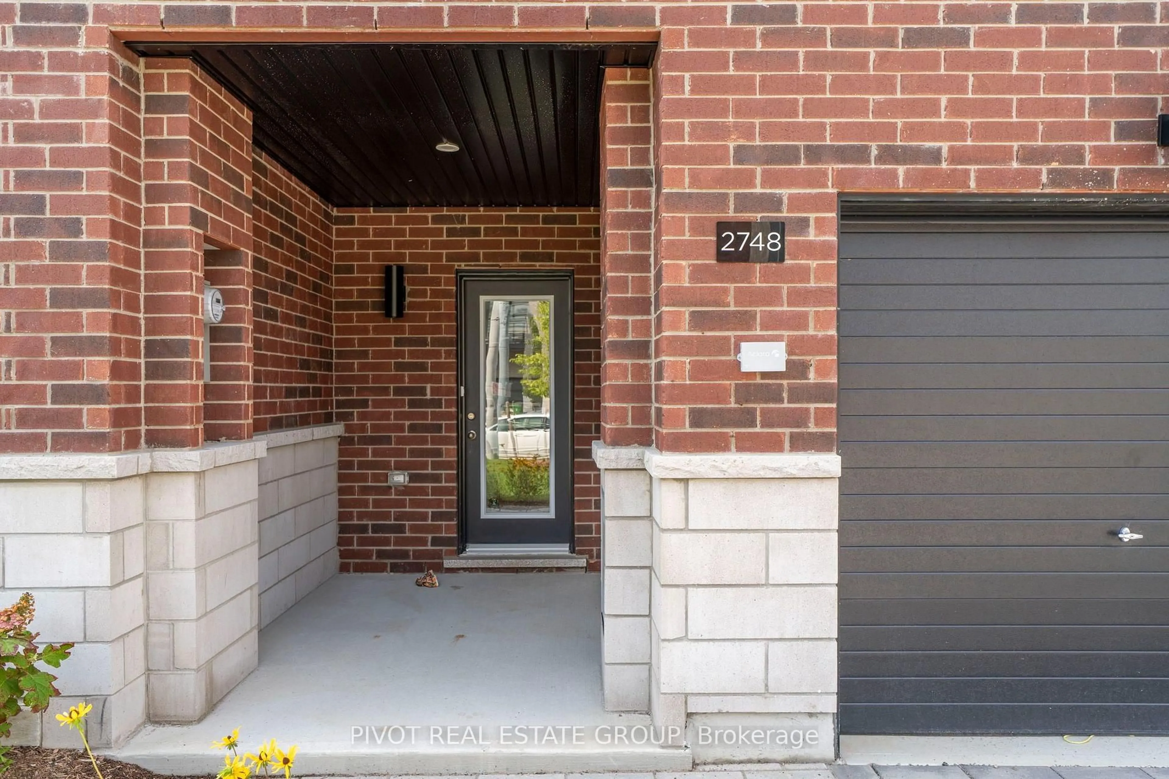 Home with brick exterior material, street for 2748 Lawrence Ave, Toronto Ontario M1P 0G9