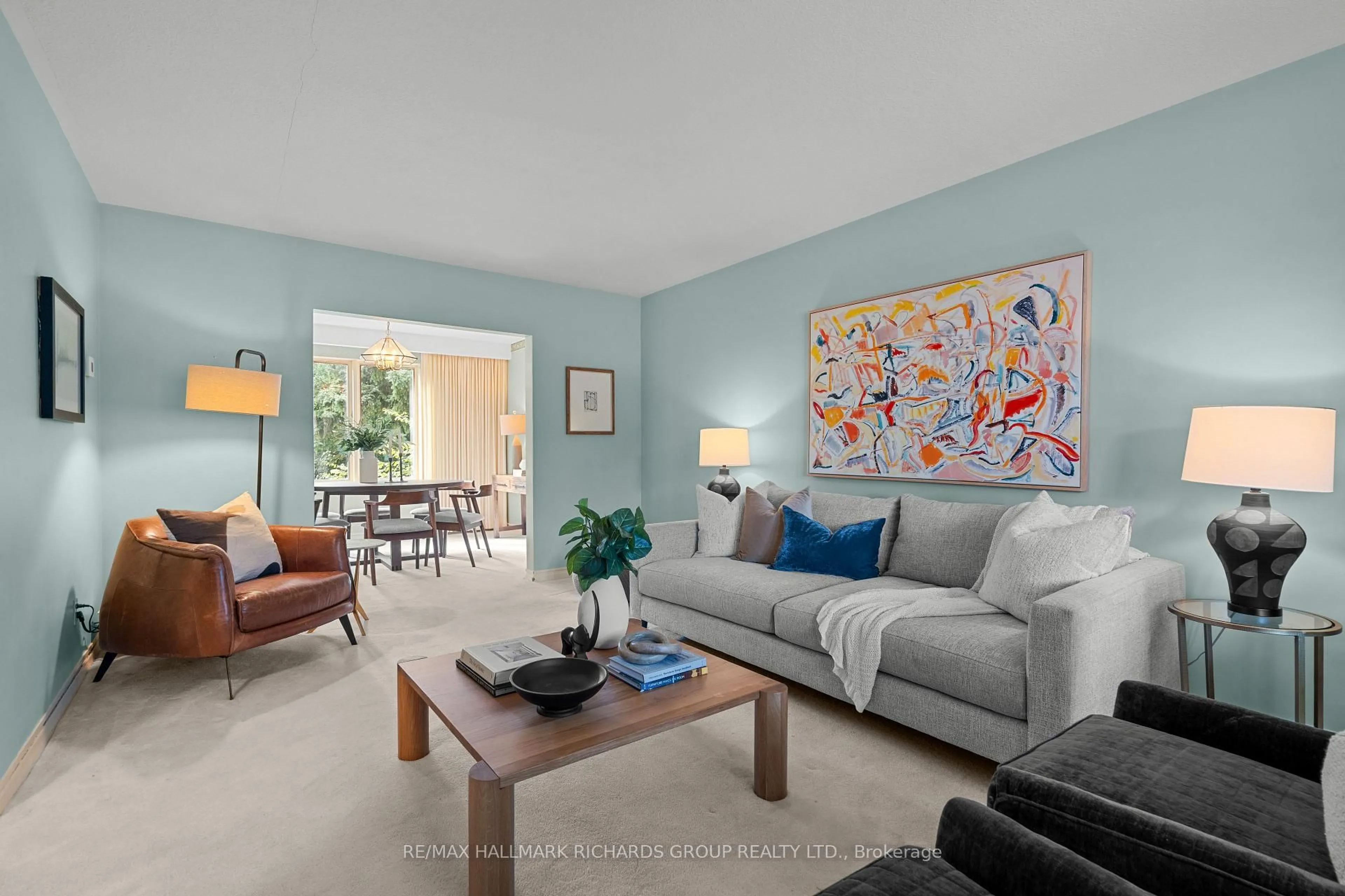 Living room with furniture, unknown for 28 Monmouth Crt, Toronto Ontario M1H 2T5