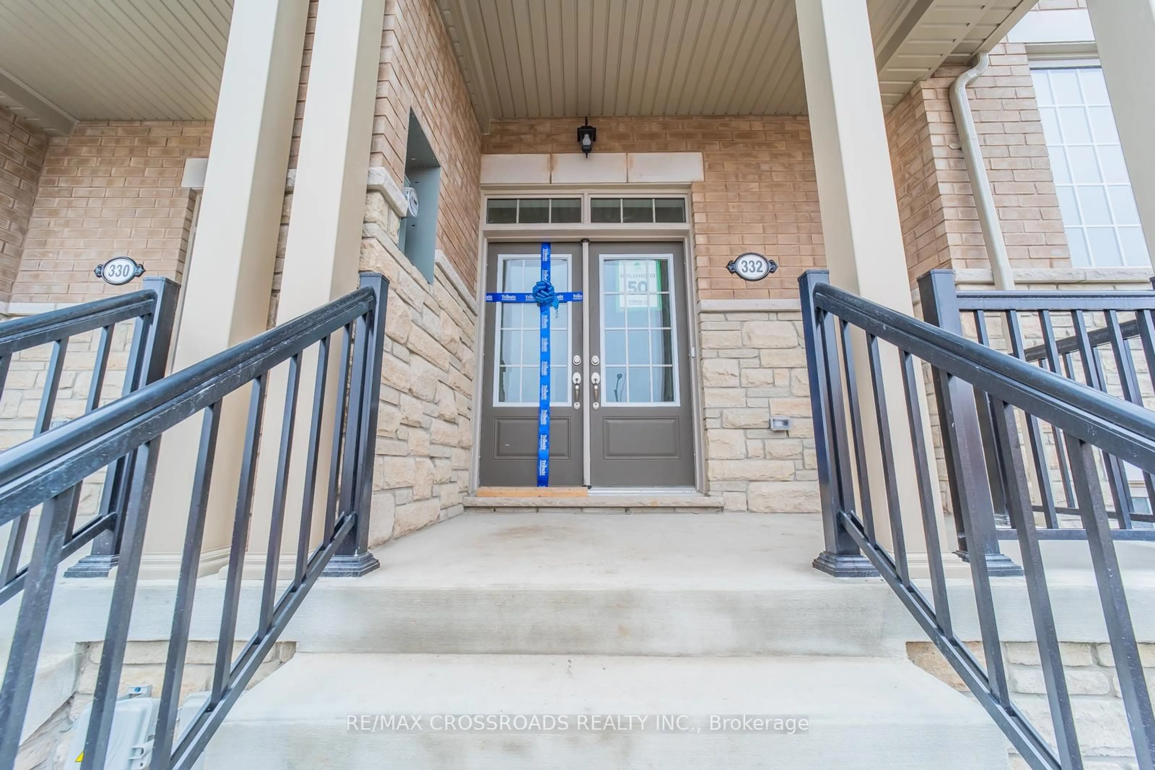 Unknown for 332 Coronation Rd, Whitby Ontario M1P 1Y2