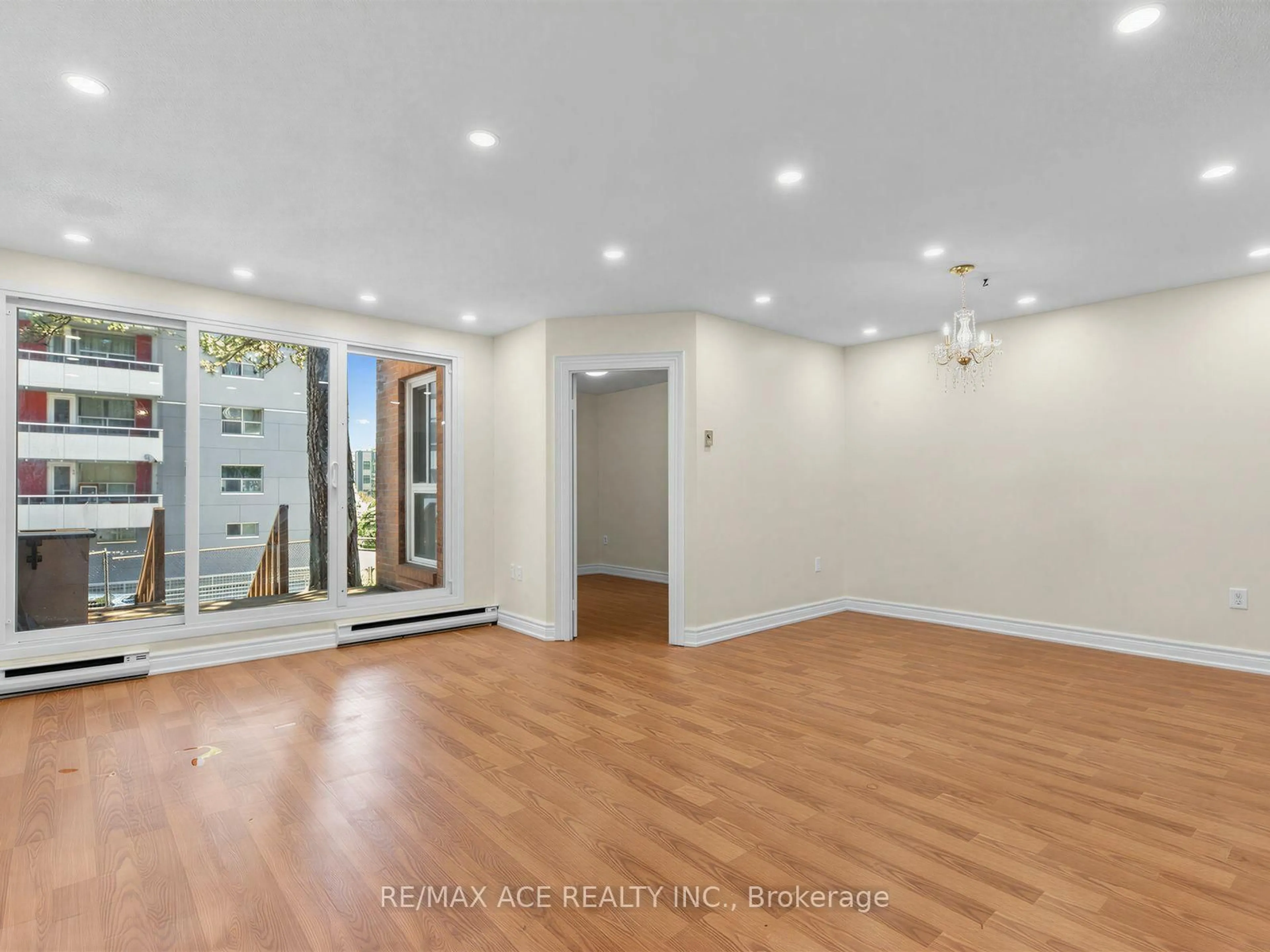 A pic of a room for 100 Mornelle Crt #1017, Toronto Ontario M1E 4X2