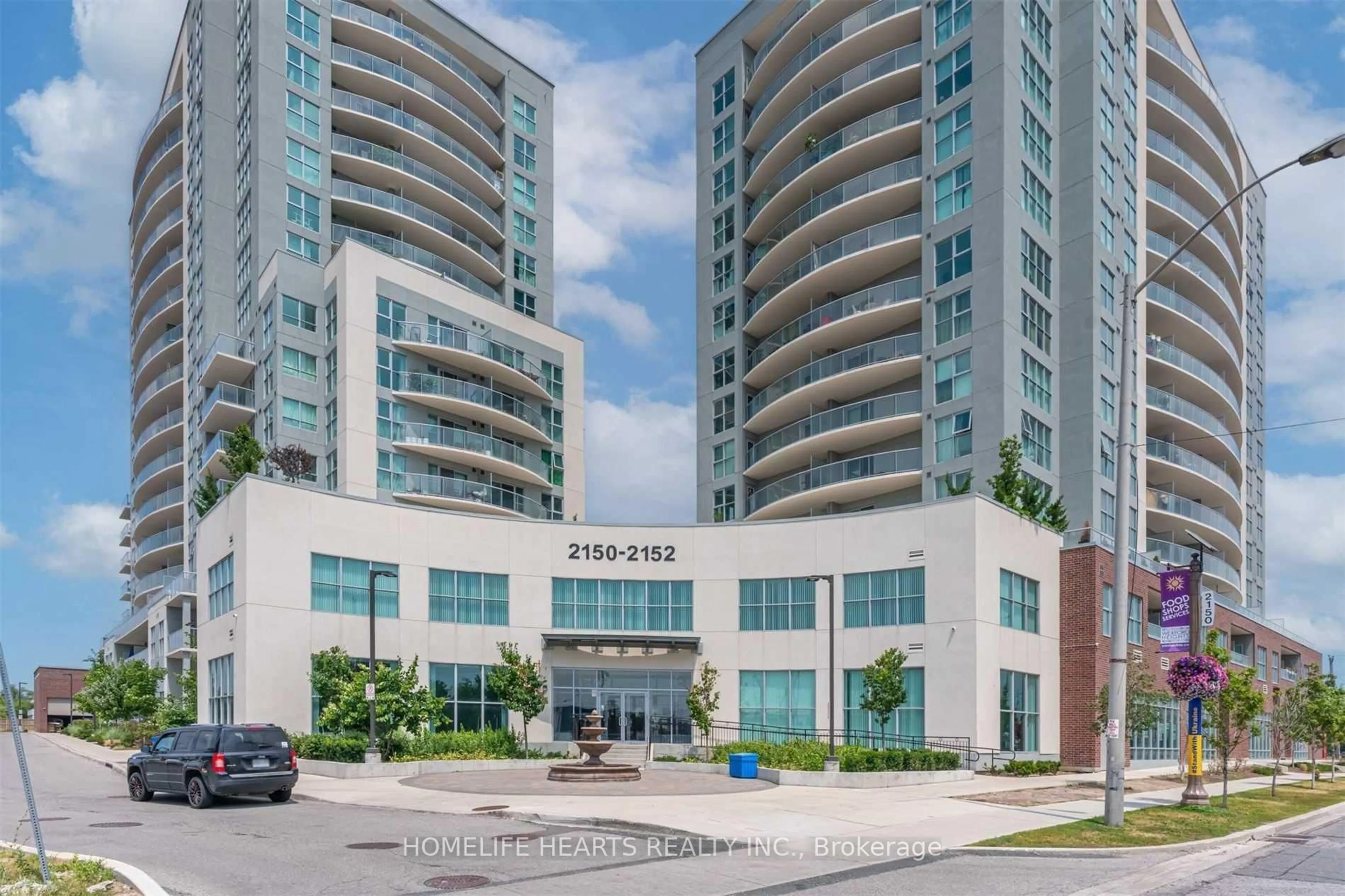 Indoor foyer for 2152 Lawrence Ave #206, Toronto Ontario M1R 3A8
