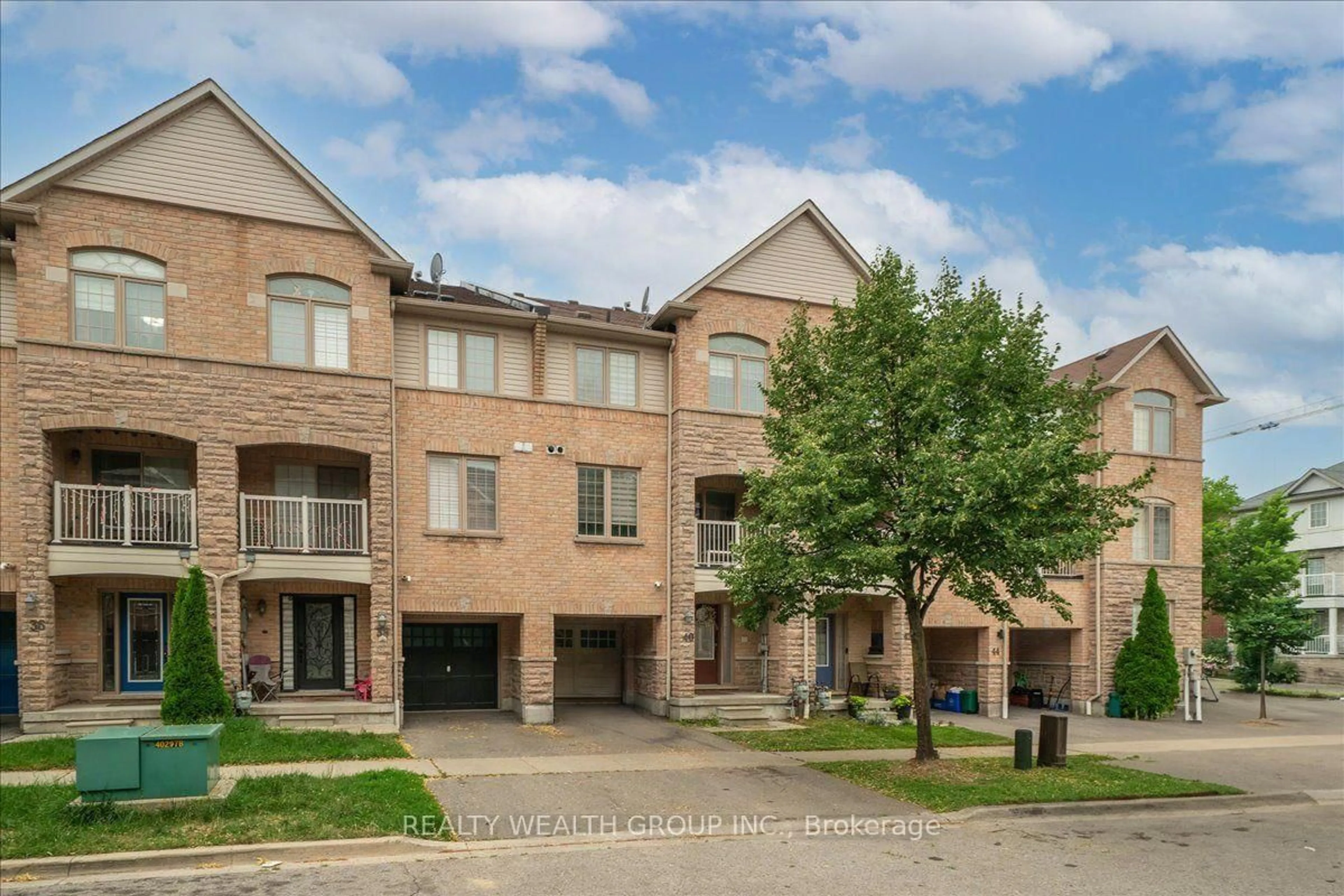 Unknown for 40 Clowes St, Ajax Ontario L1Z 0K9