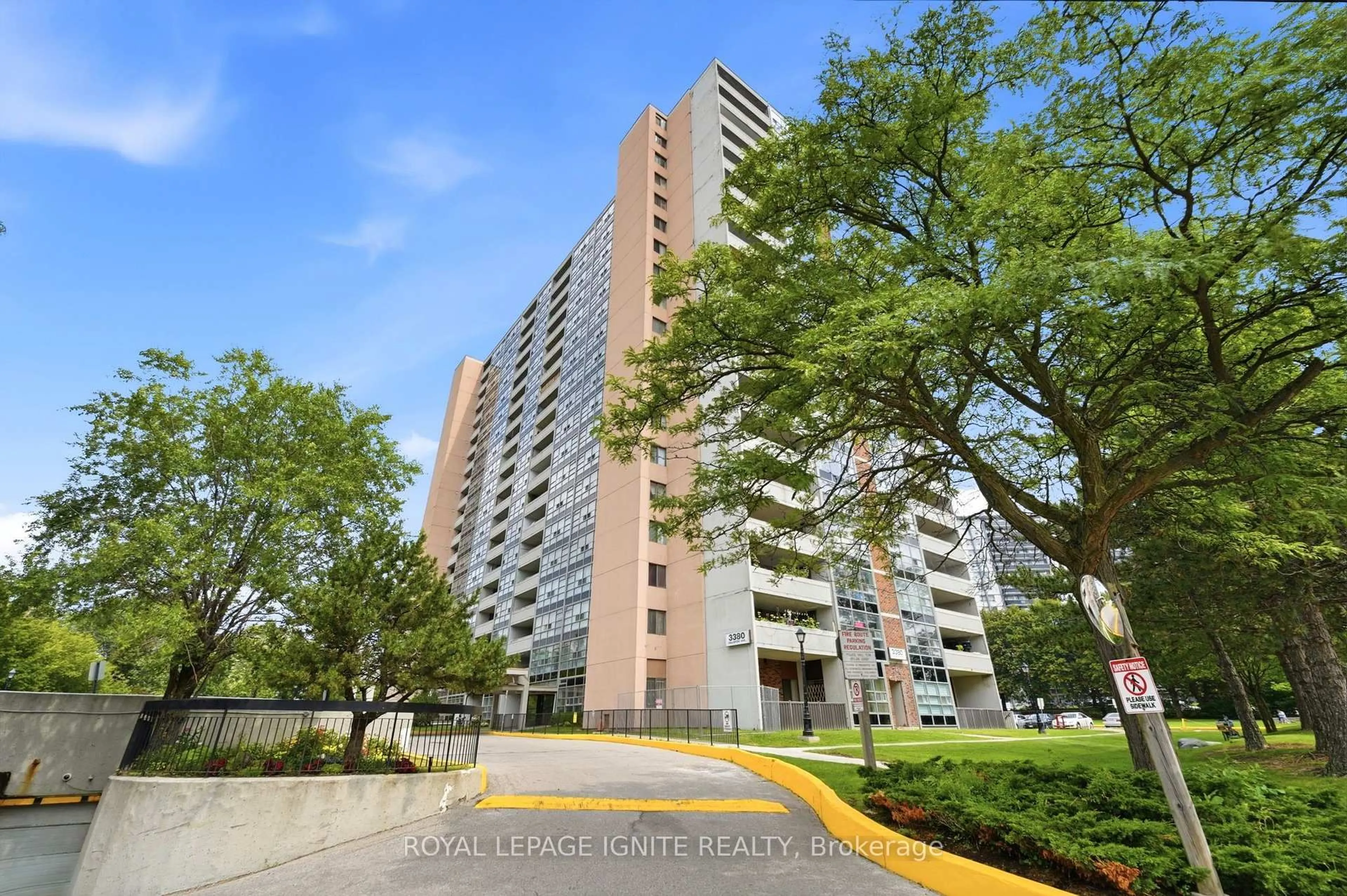 Unknown for 3380 Eglinton Ave #903, Toronto Ontario M1J 3L6