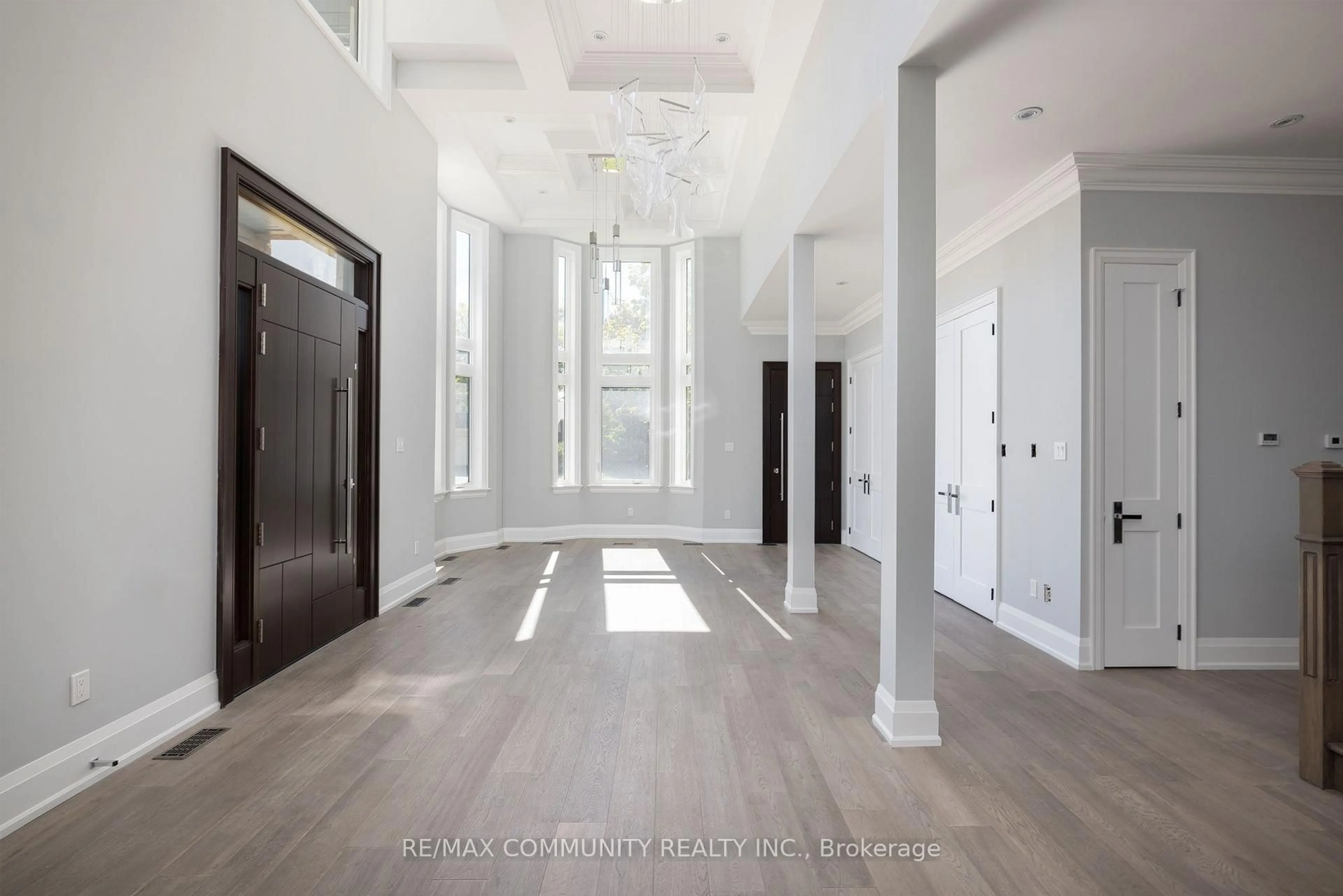 Indoor foyer for 12 Port Royal Tr, Toronto Ontario M1V 2G5